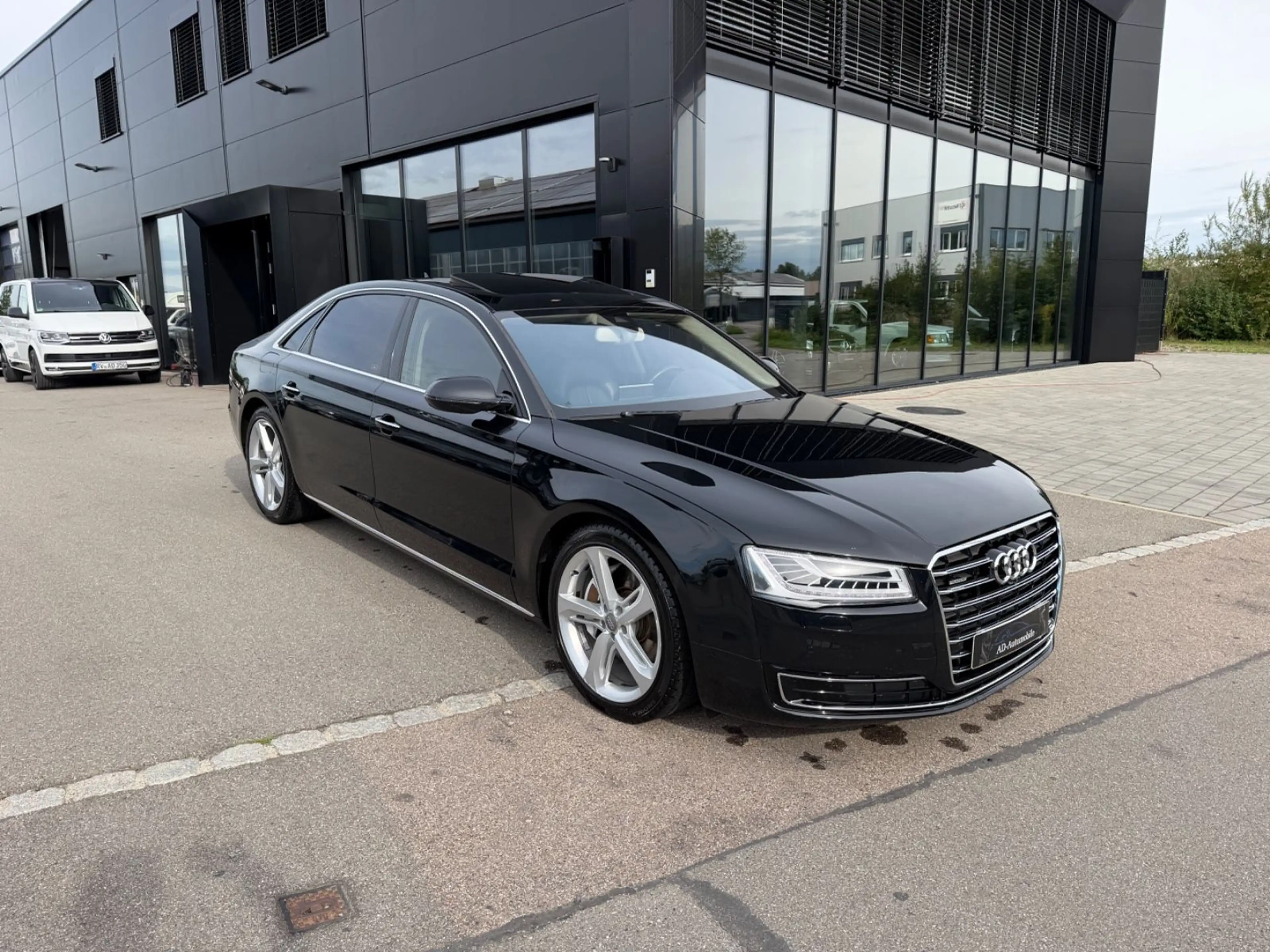 Audi A8 3.0 TDI L quattro LED DVD 360° 20 Zoll BOSE — photo 2