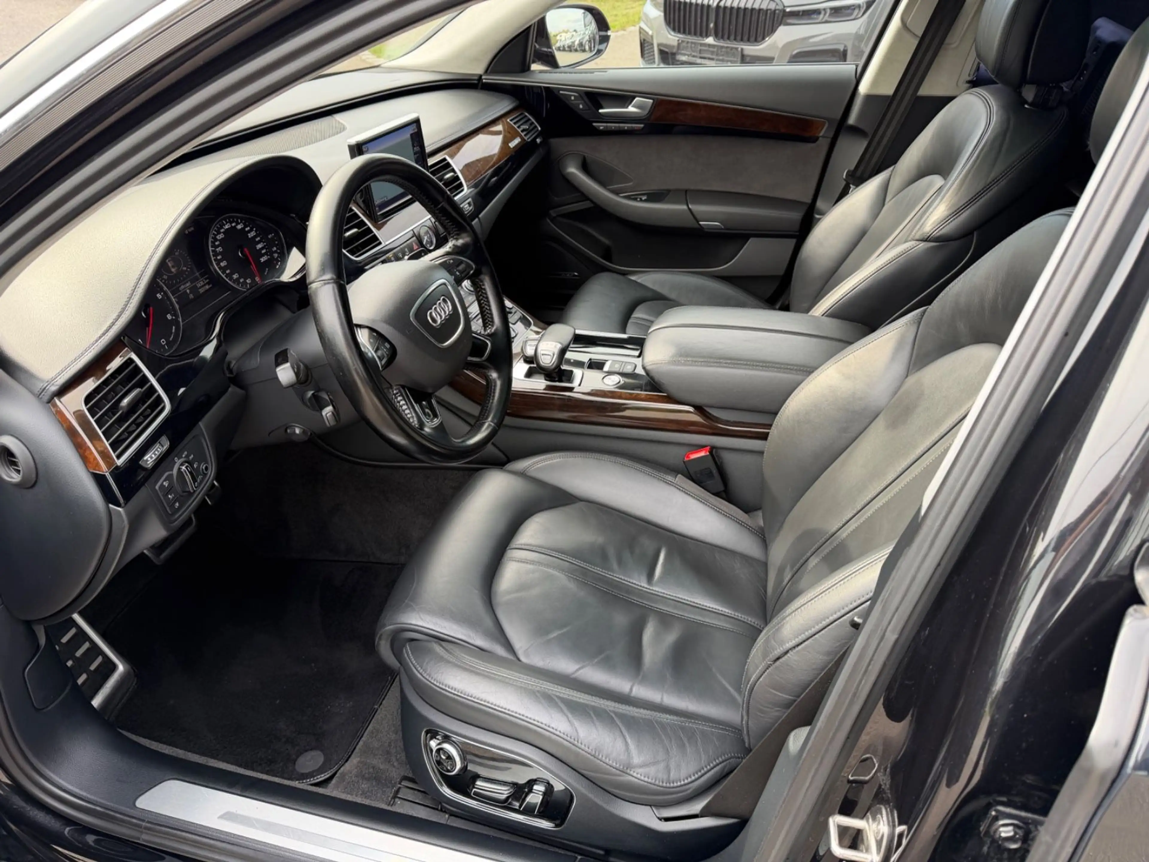 Audi A8 3.0 TDI L quattro LED DVD 360° 20 Zoll BOSE — photo 15