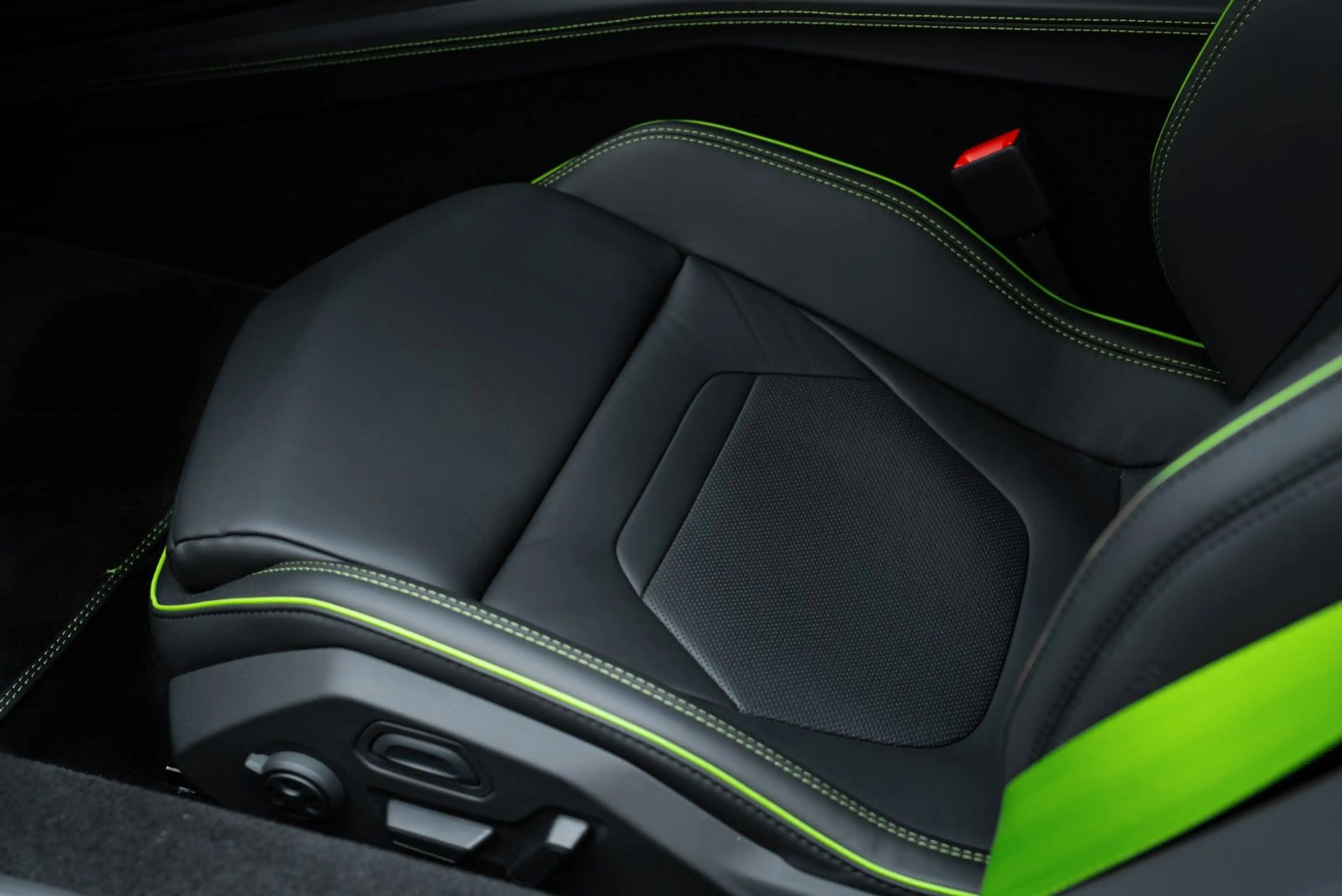 Lamborghini Temerario CARBON/LIFT/STYLE PACK/PASSENGER DISP. — photo 14