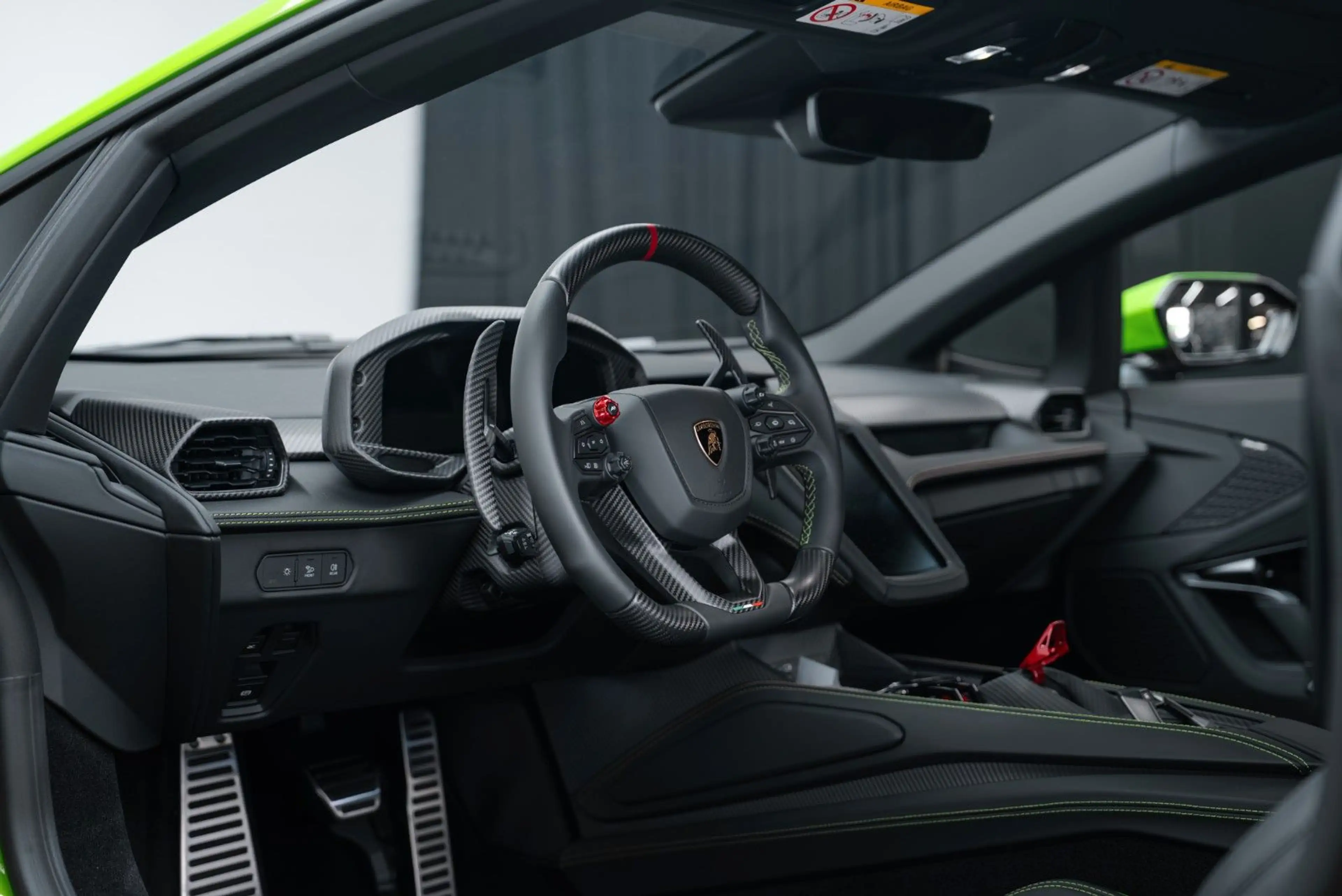 Lamborghini Temerario CARBON/LIFT/STYLE PACK/PASSENGER DISP. — photo 9