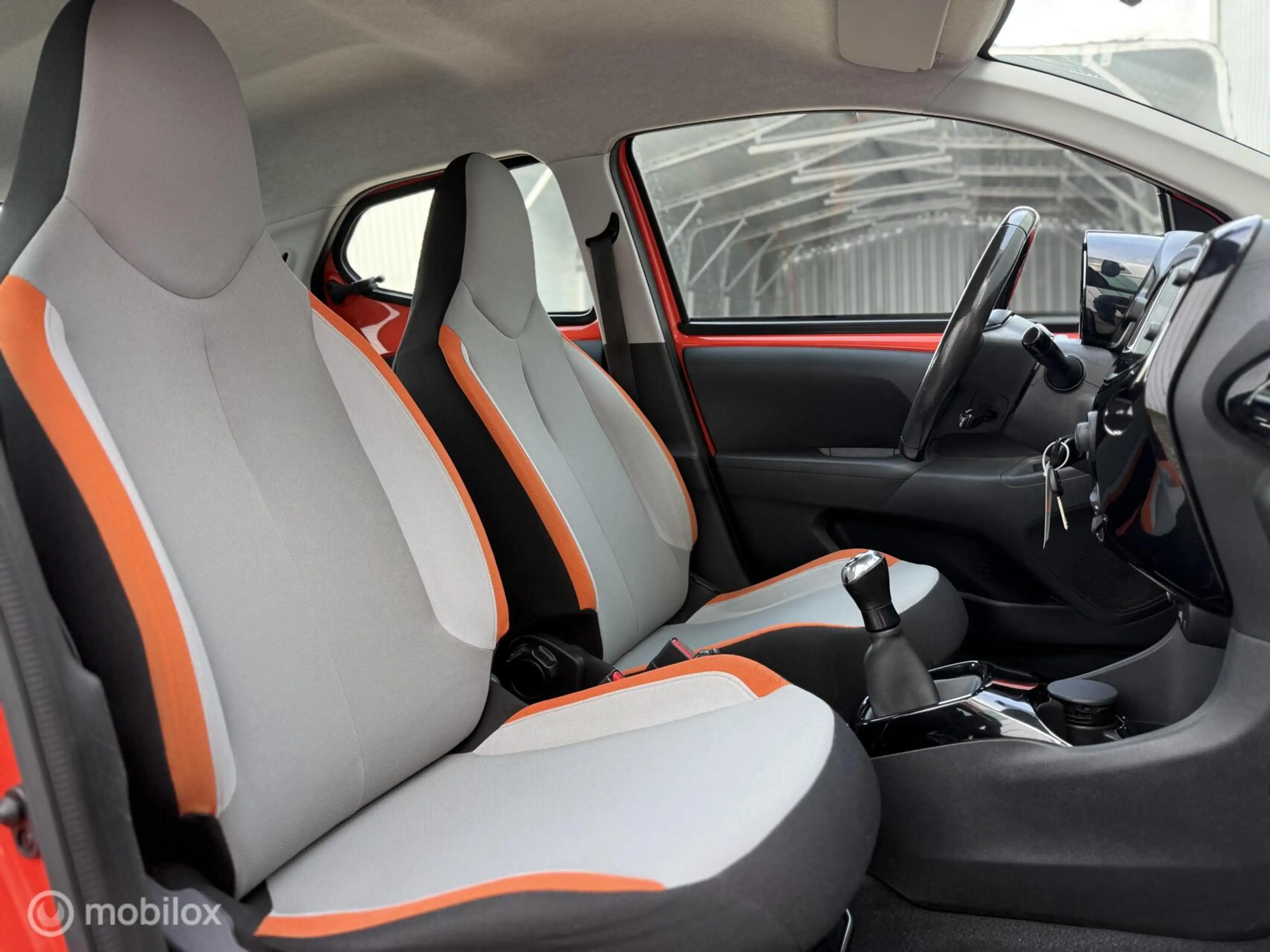 Toyota Aygo 1.0 VVT-i x-cite | CarPlay | Camera | Cruise — photo 25