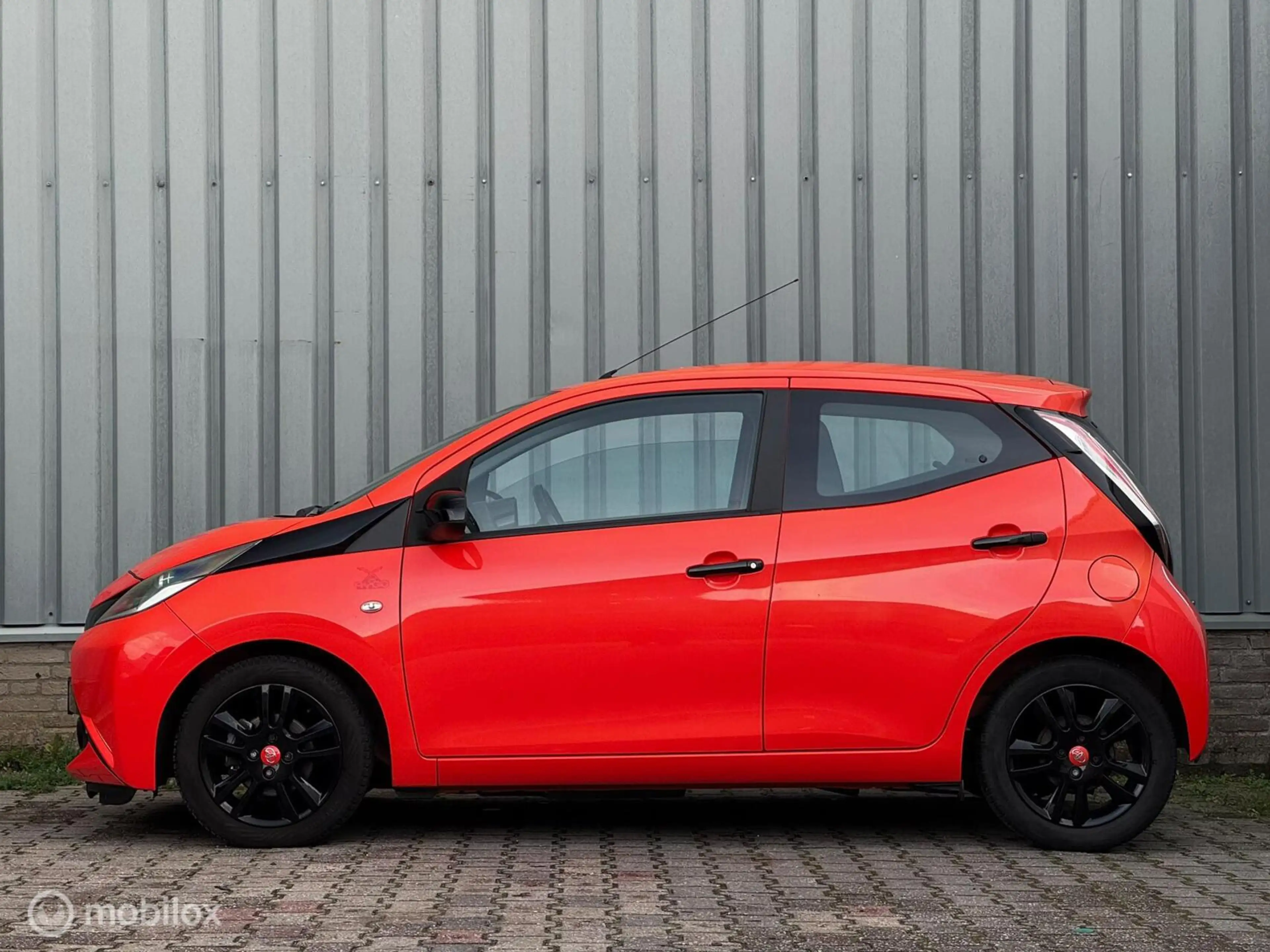 Toyota Aygo 1.0 VVT-i x-cite | CarPlay | Camera | Cruise — photo 6
