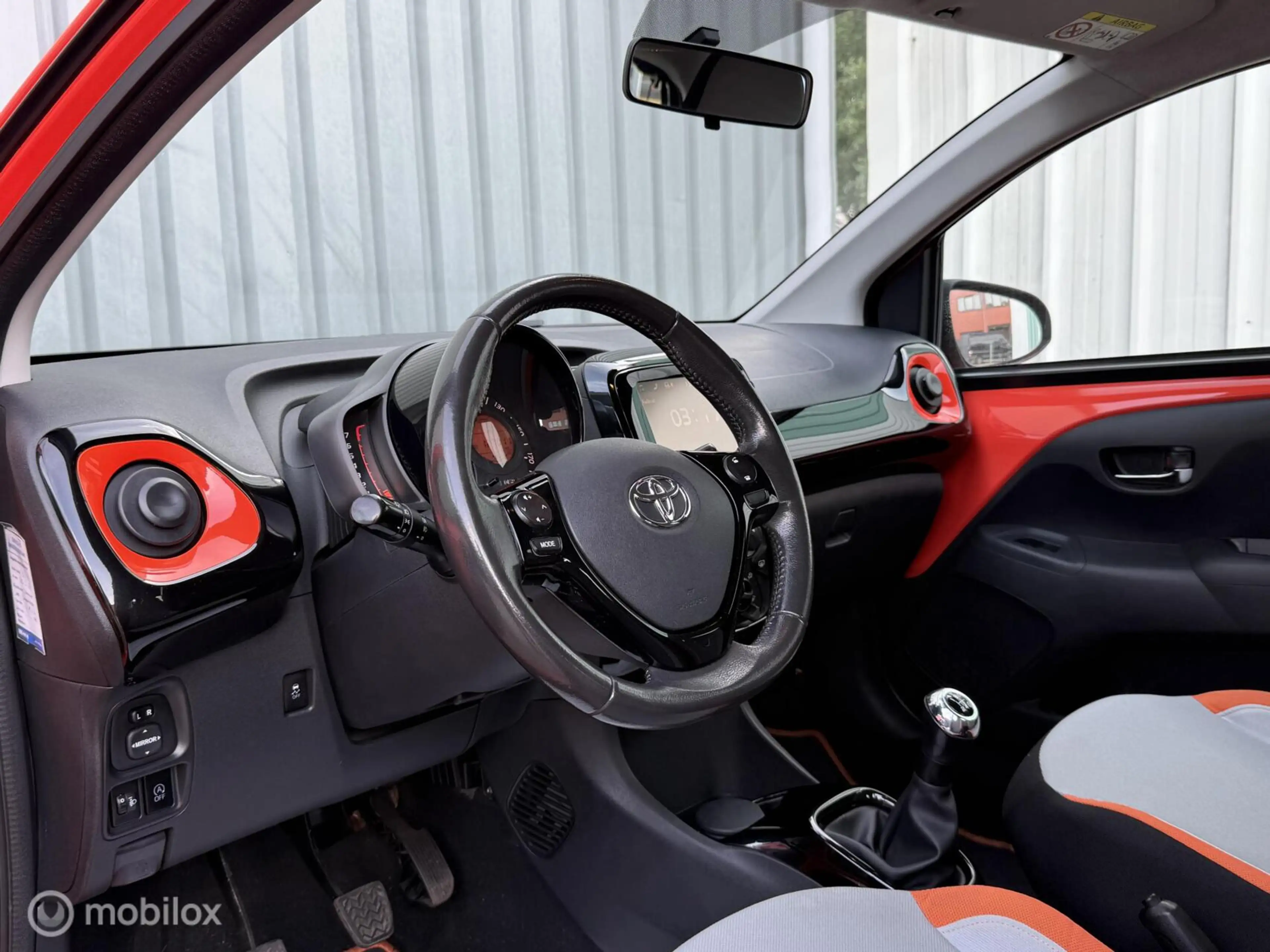 Toyota Aygo 1.0 VVT-i x-cite | CarPlay | Camera | Cruise — photo 18