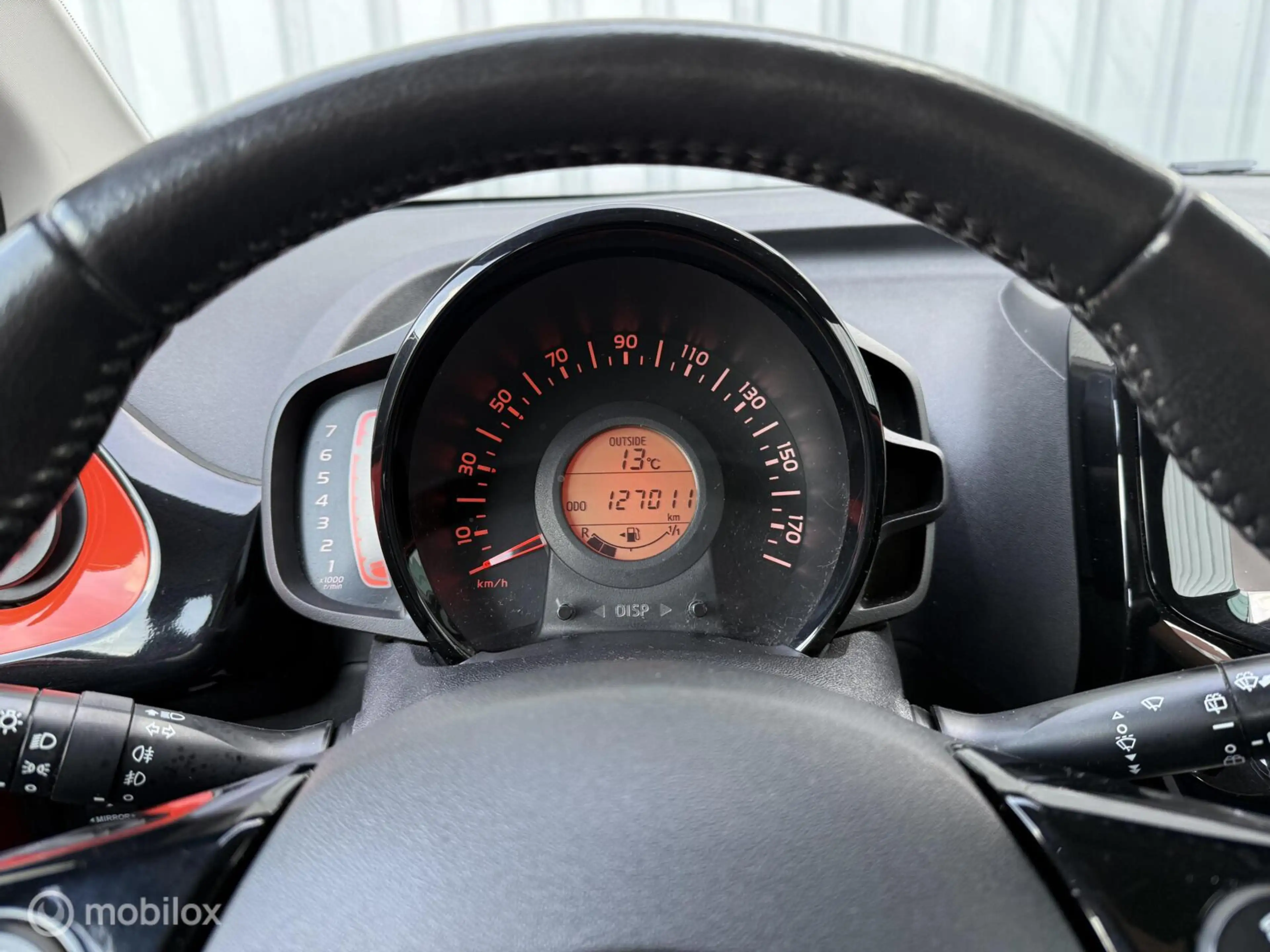 Toyota Aygo 1.0 VVT-i x-cite | CarPlay | Camera | Cruise — photo 28