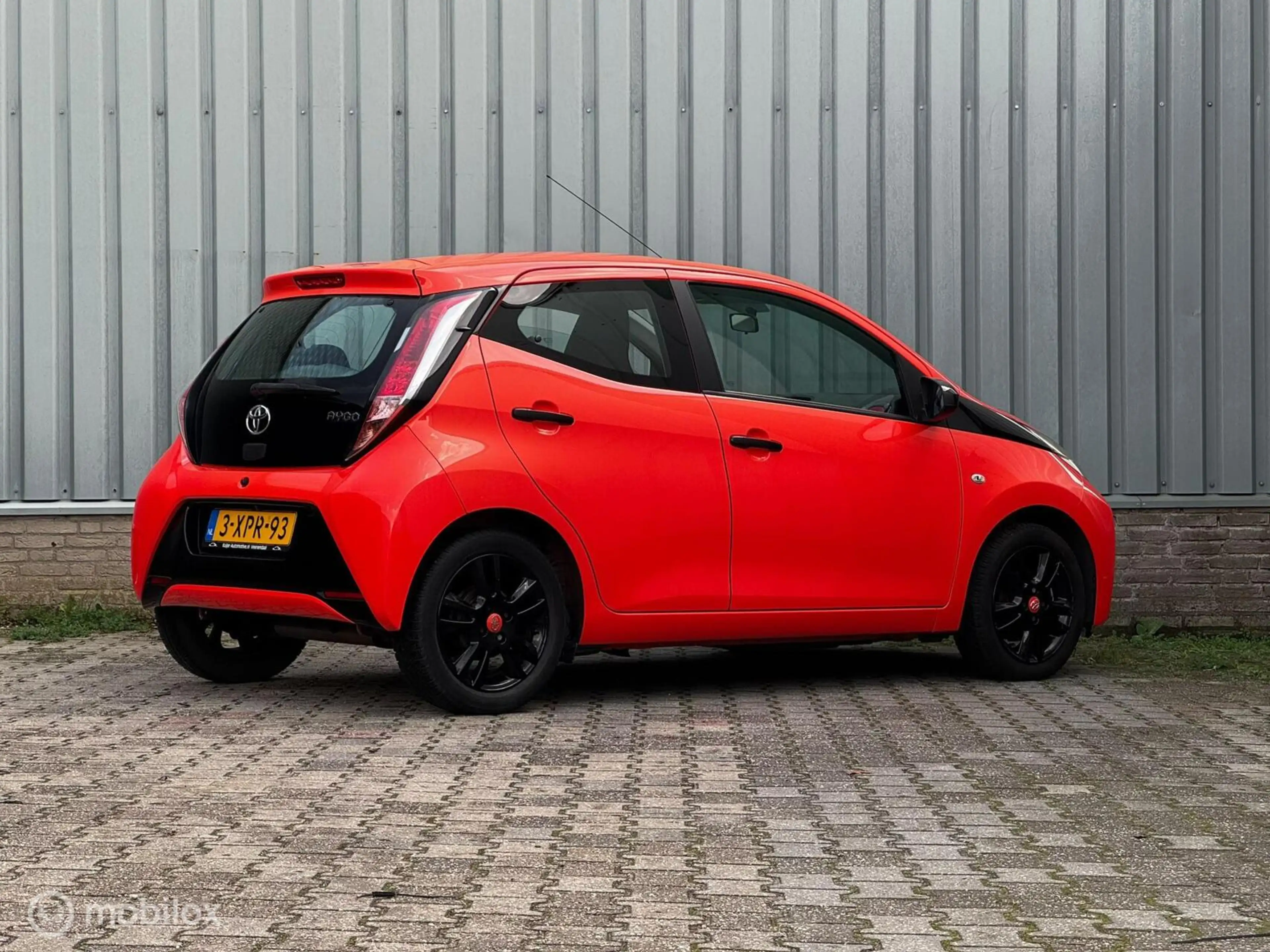 Toyota Aygo 1.0 VVT-i x-cite | CarPlay | Camera | Cruise — photo 2