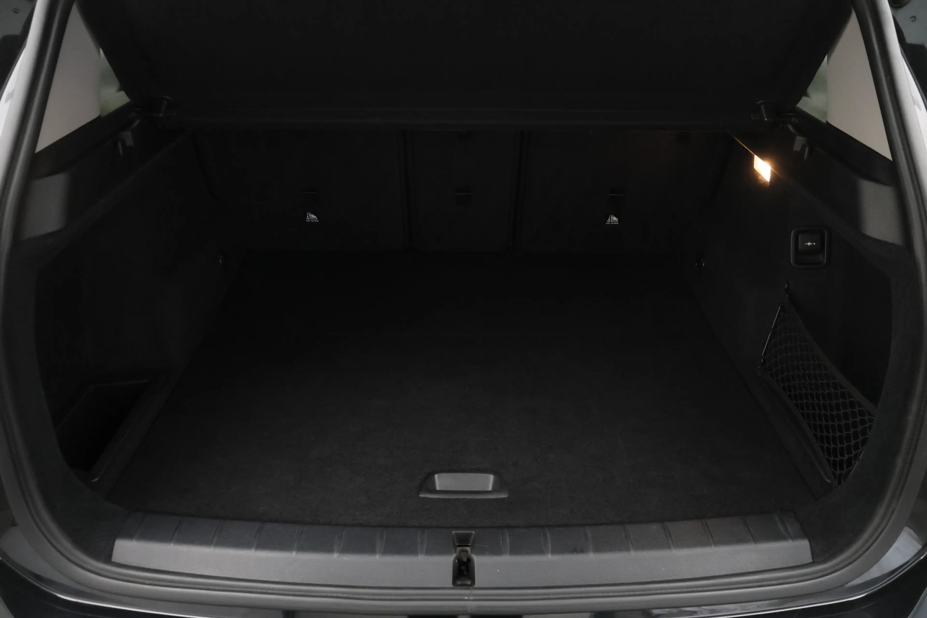 BMW X1 sDrive16d High Executive — photo 13