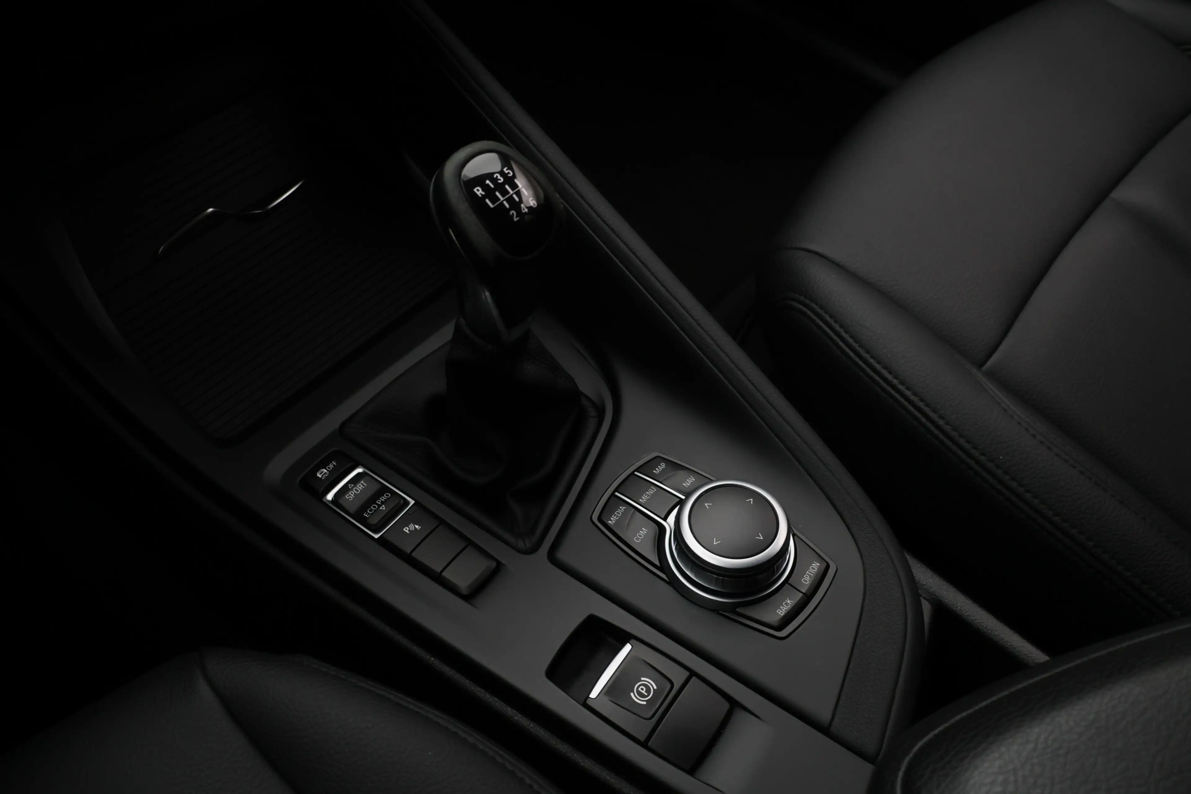 BMW X1 sDrive16d High Executive — photo 41