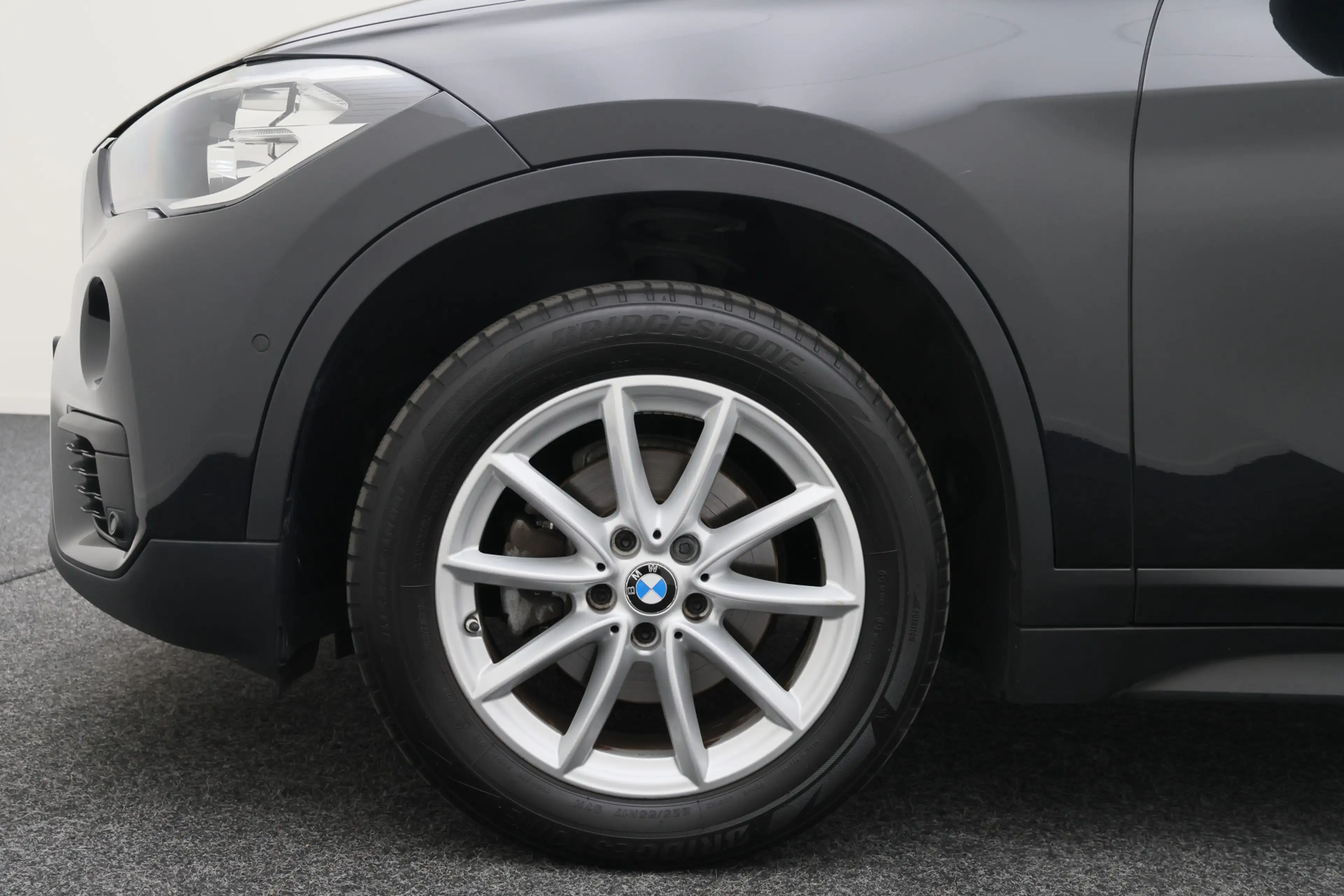 BMW X1 sDrive16d High Executive — photo 22