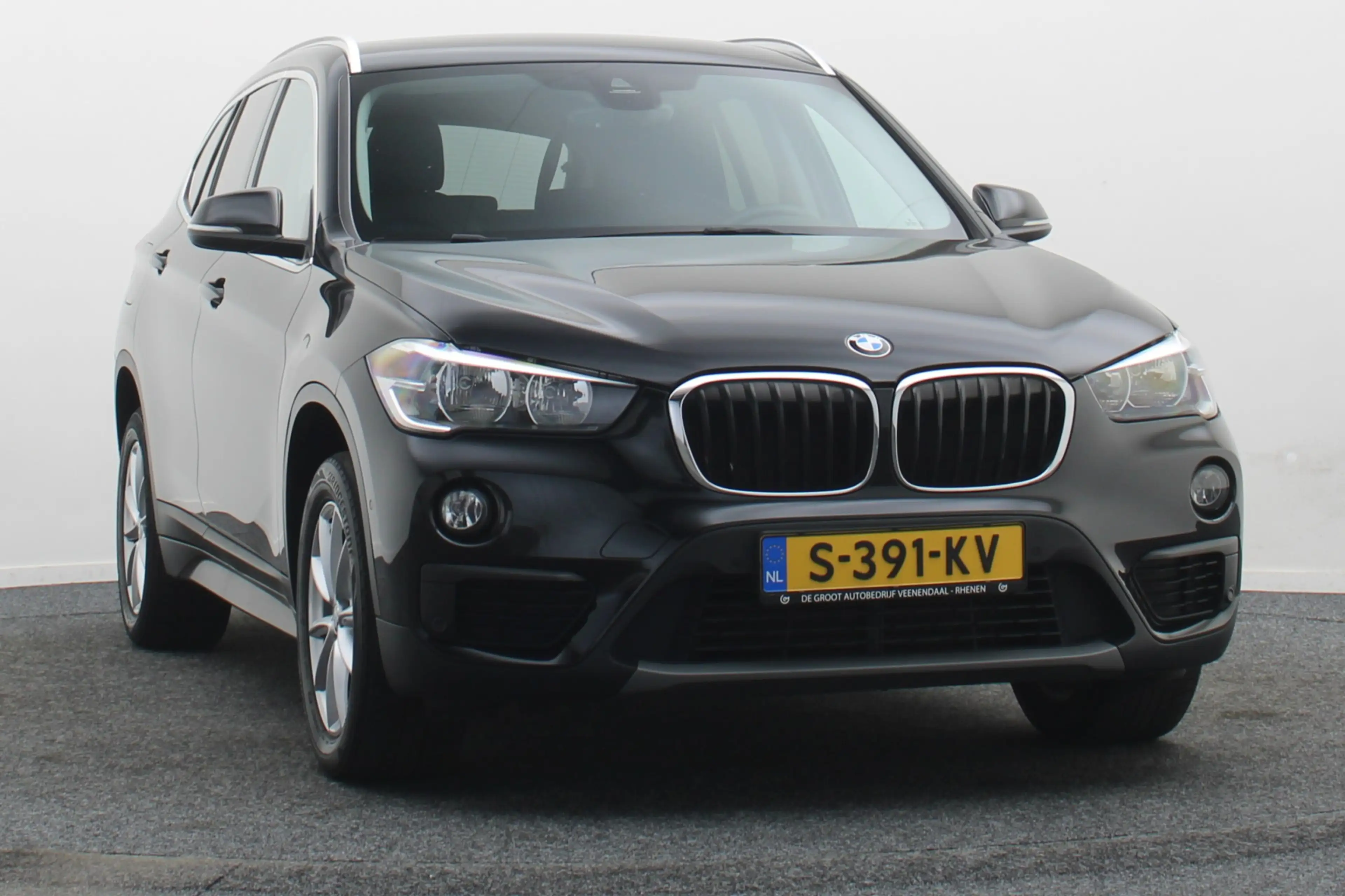BMW X1 sDrive16d High Executive — photo 20