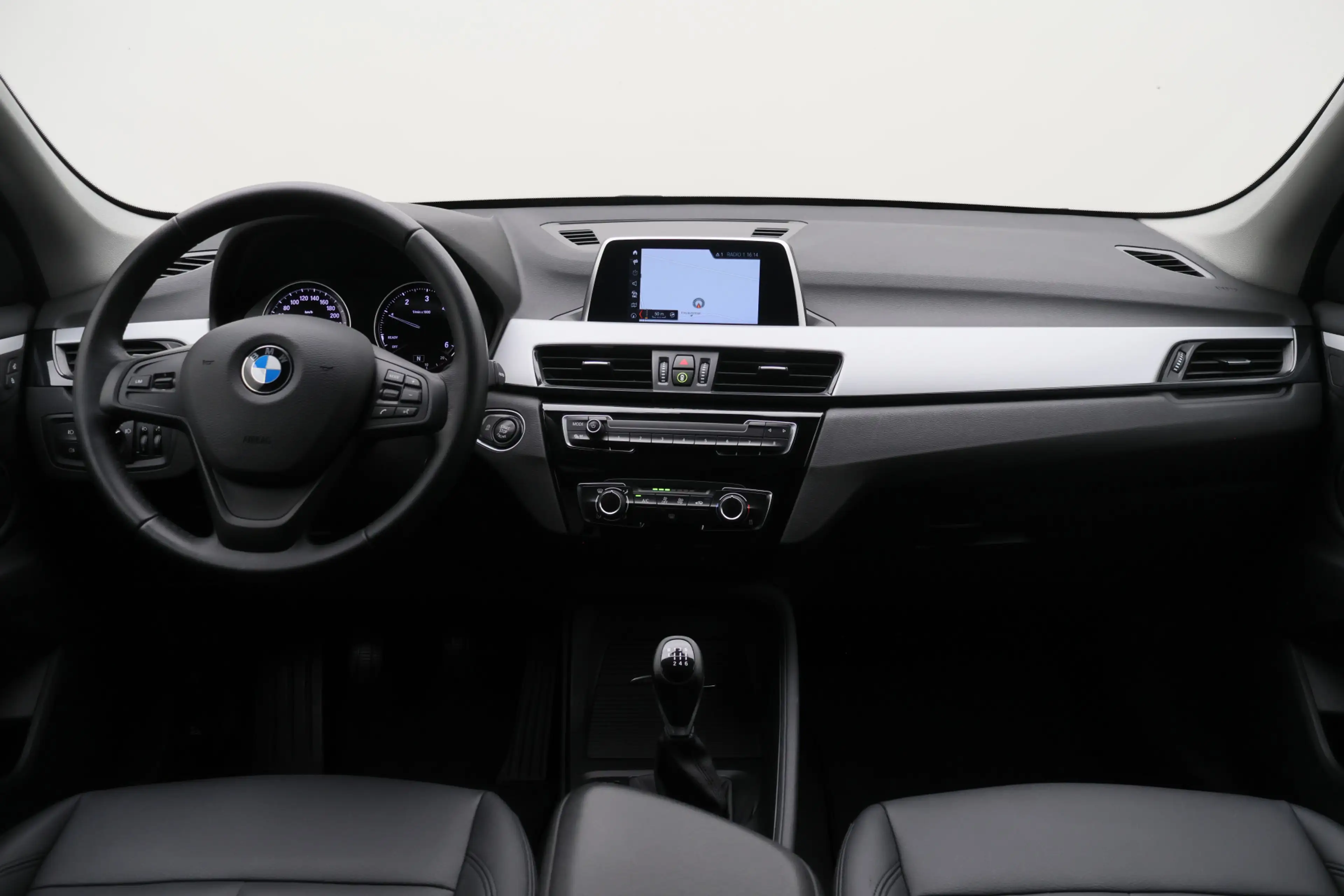 BMW X1 sDrive16d High Executive — photo 2