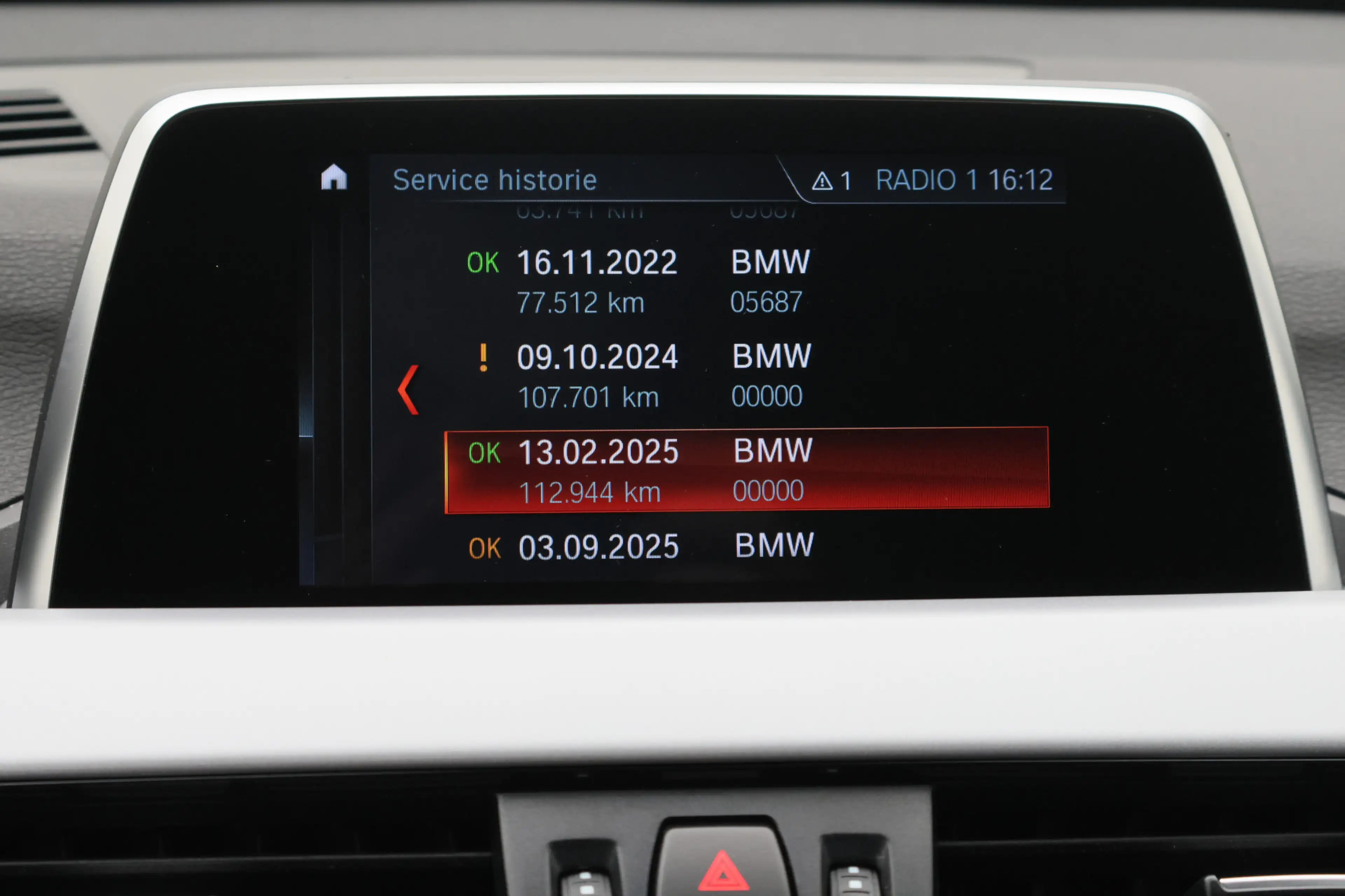BMW X1 sDrive16d High Executive — photo 39