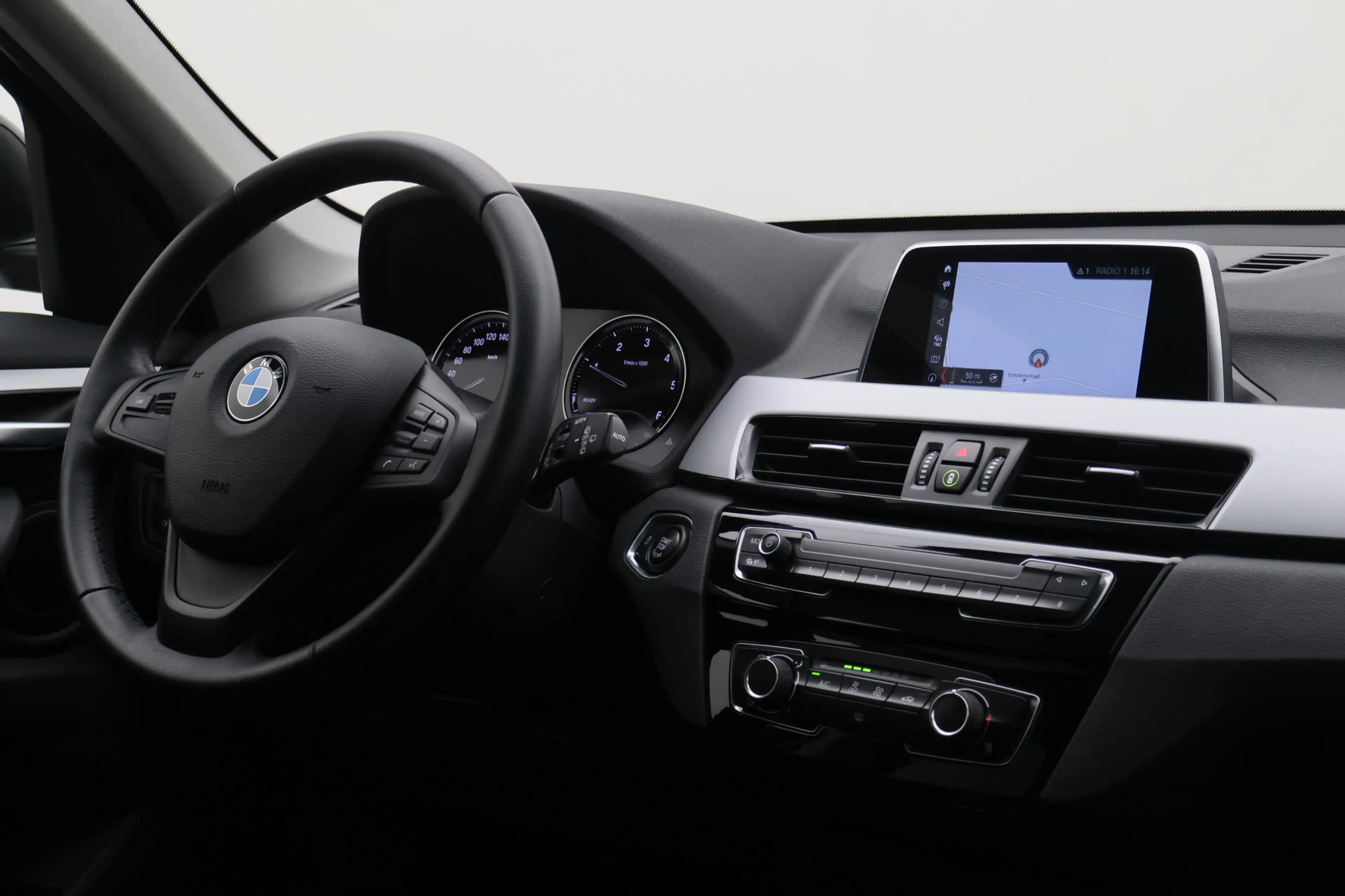 BMW X1 sDrive16d High Executive — photo 24