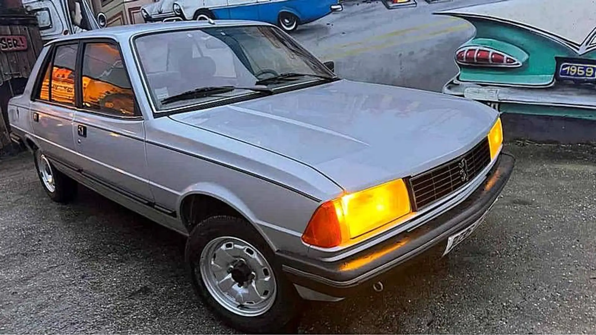 Peugeot 305 GT REPRISE POSSIBLE CYCLO 50 CC RACING MAGNUM MBK  Grey - 1