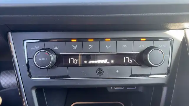 Volkswagen Polo view 13
