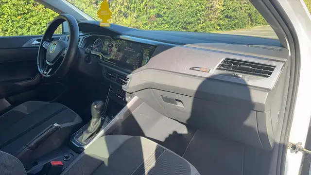 Volkswagen Polo view 10