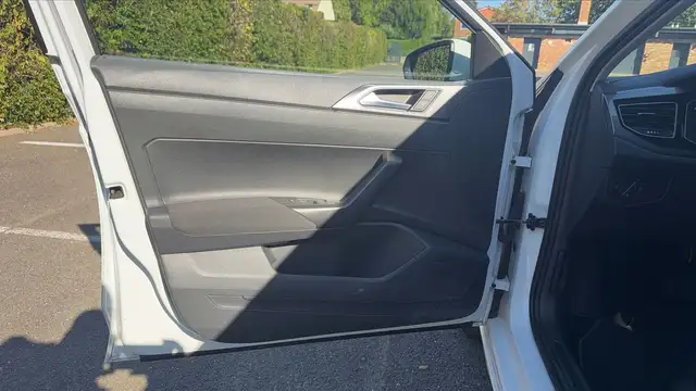 Volkswagen Polo view 7