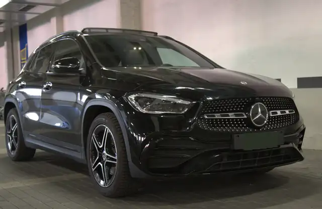 Mercedes-Benz GLA 220 220d 4Matic 8G-DCT