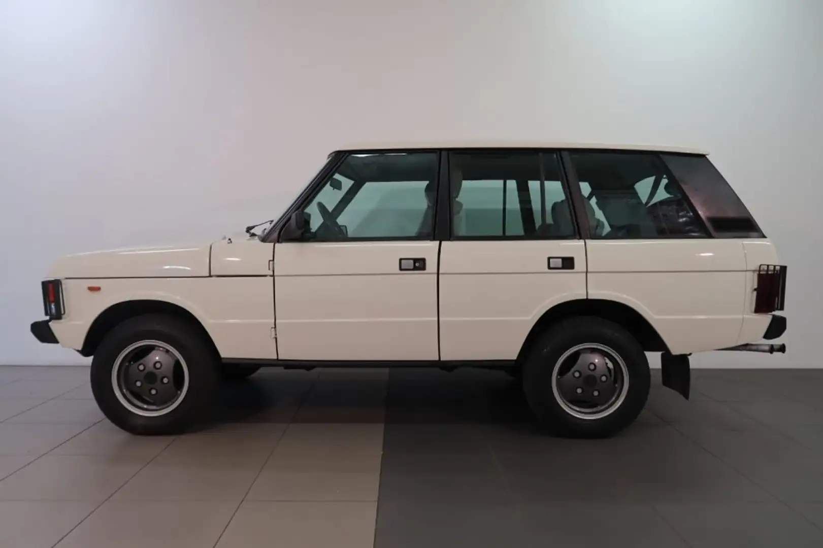 Land Rover Range Rover FD 3.5 V8 RESTAURATA Blanco - 2