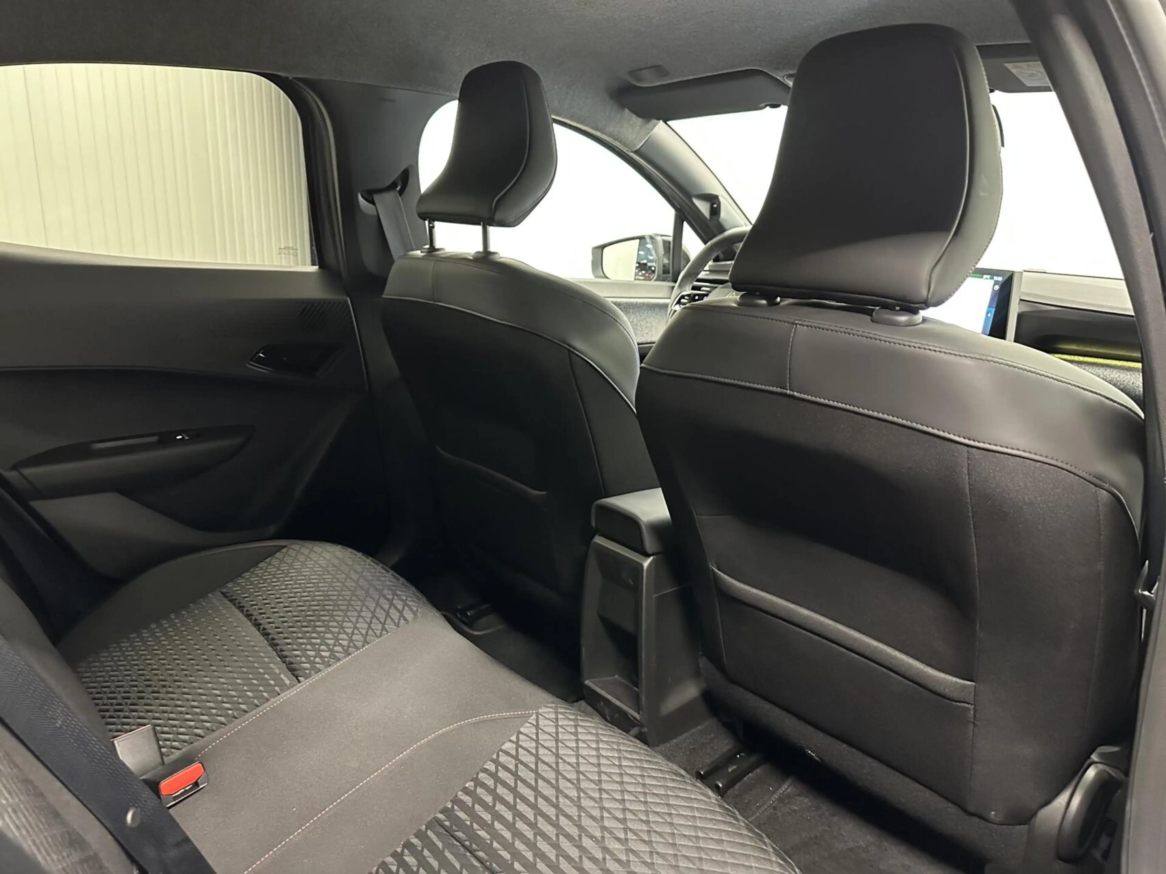 Renault Clio 1.8 Hybrid 160 techno CAMERA ADAPTIVE CRUISE ECC C — photo 15