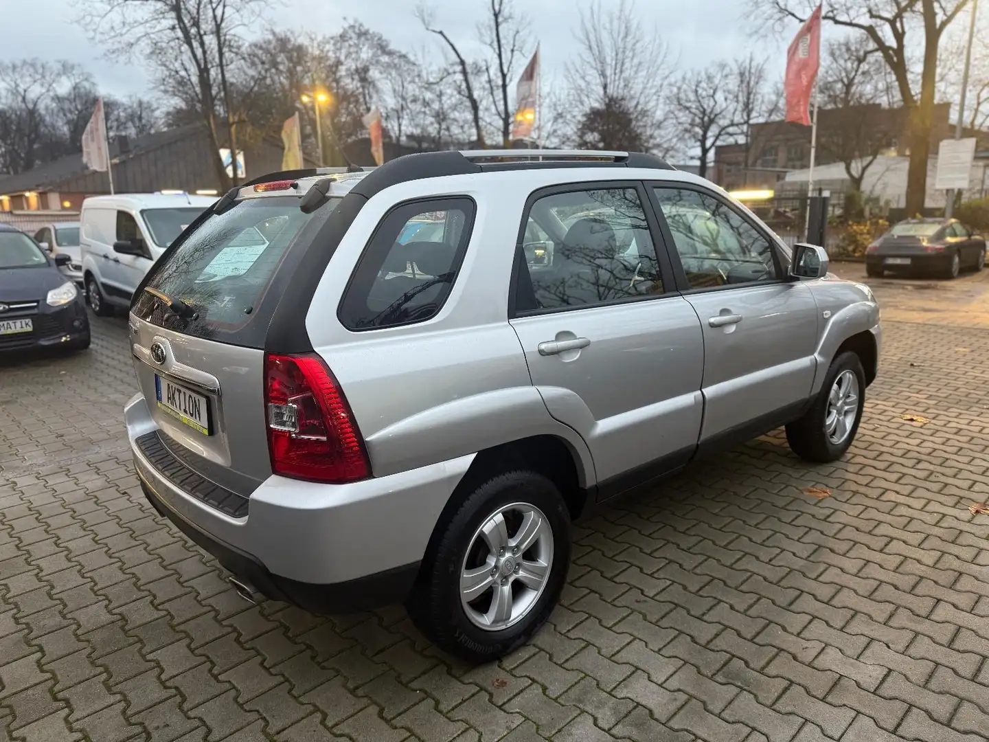 Kia Sportage Attract (2008-*KLIMA Silber - 2