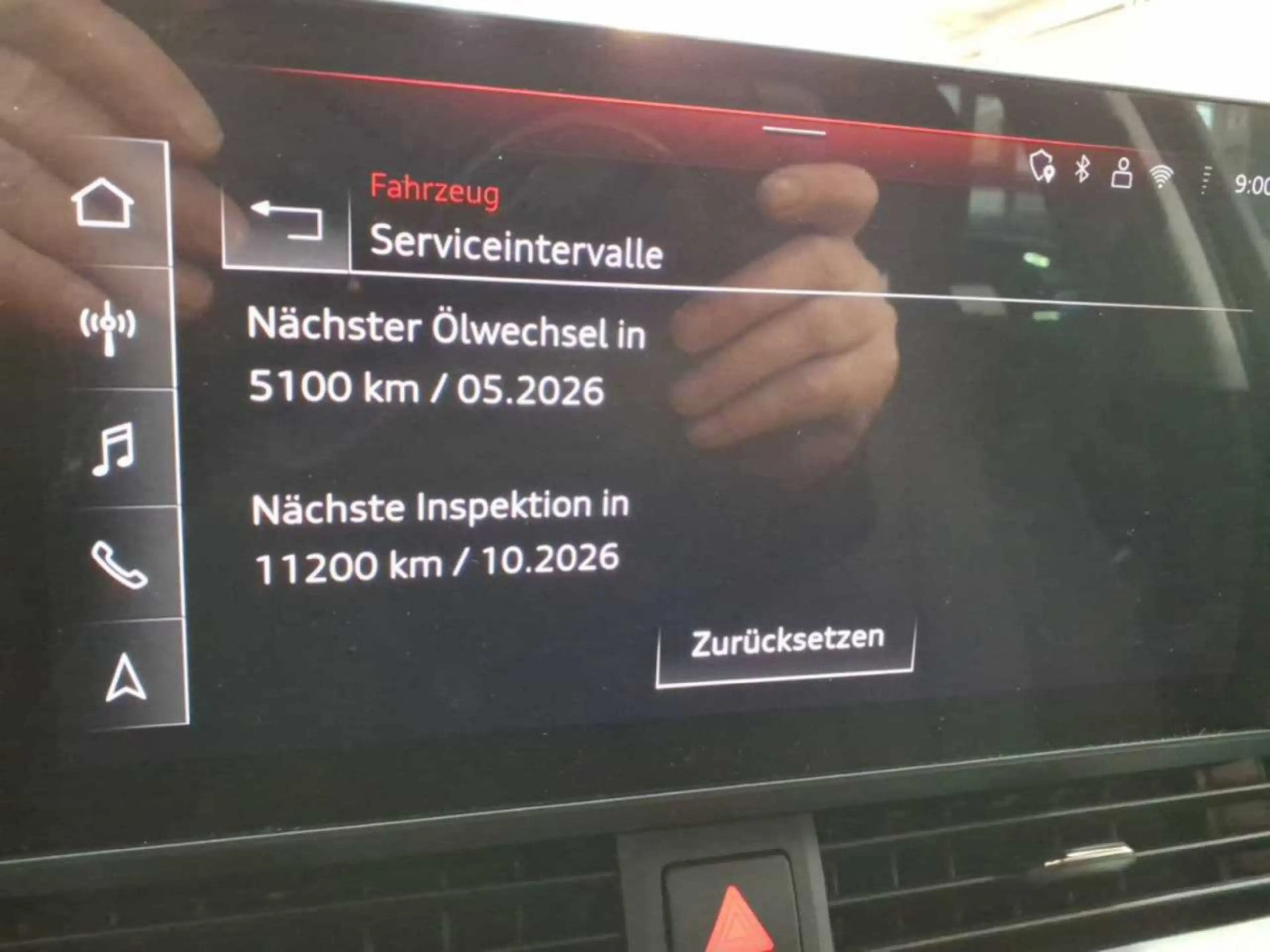 Audi A4 AVANT 35 TDI S line/AHK/ACC/KEYLESS/NAVI/PANO — photo 12