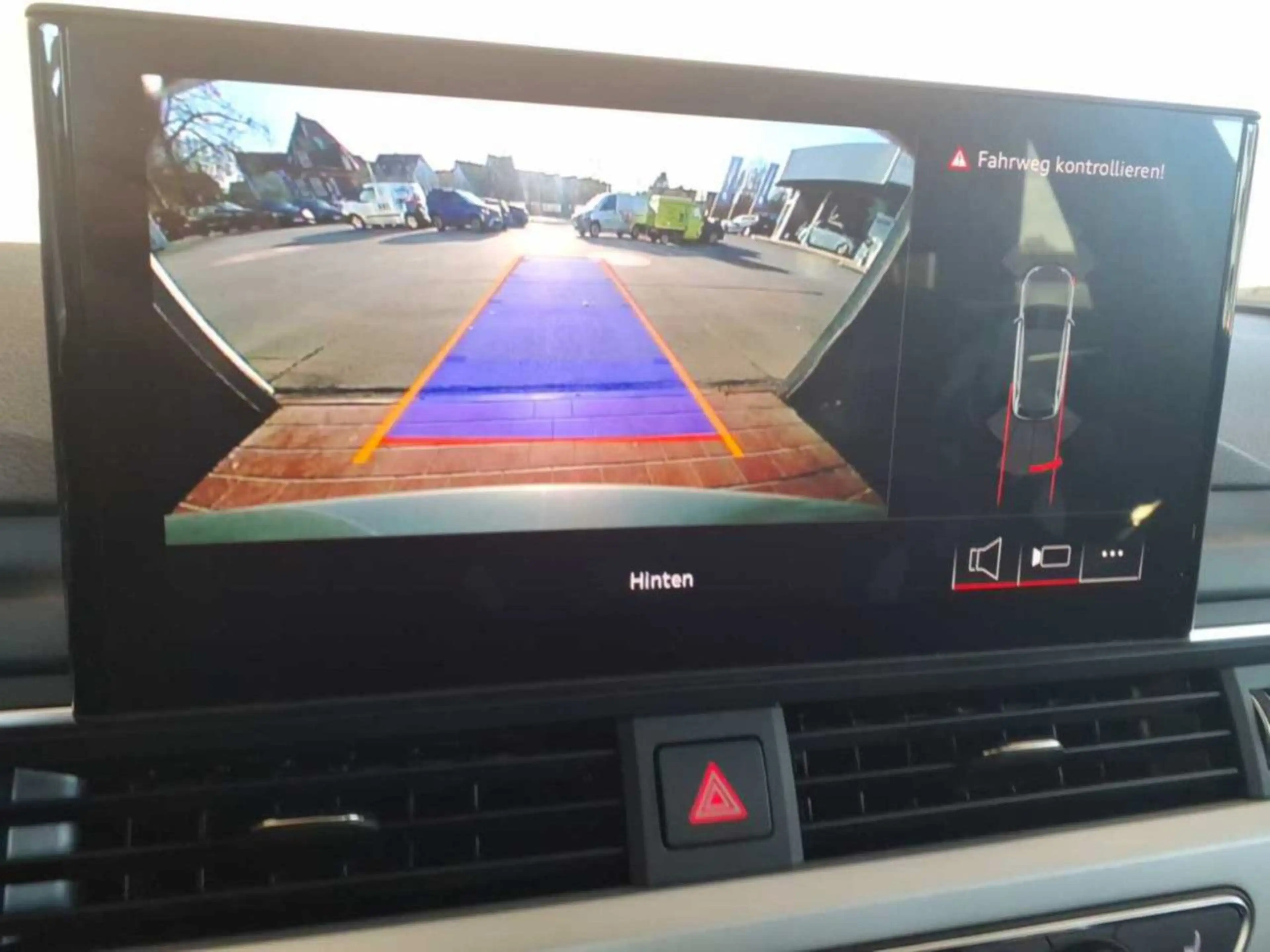 Audi A4 AVANT 35 TDI S line/AHK/ACC/KEYLESS/NAVI/PANO — photo 11