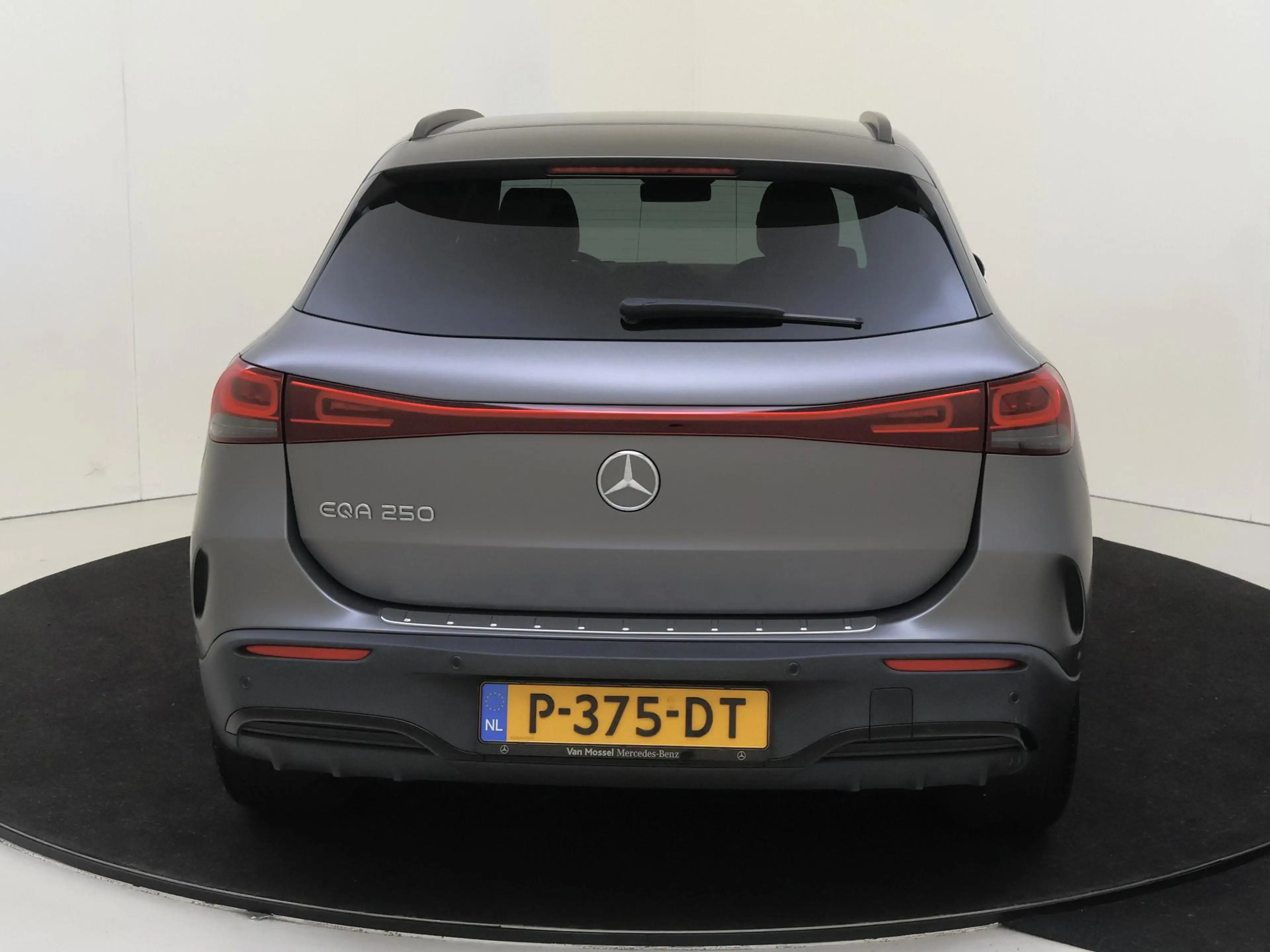 Mercedes-Benz EQA 250 Business Solution AMG 67 kWh / Memory-Stoelen / Ni — photo 7