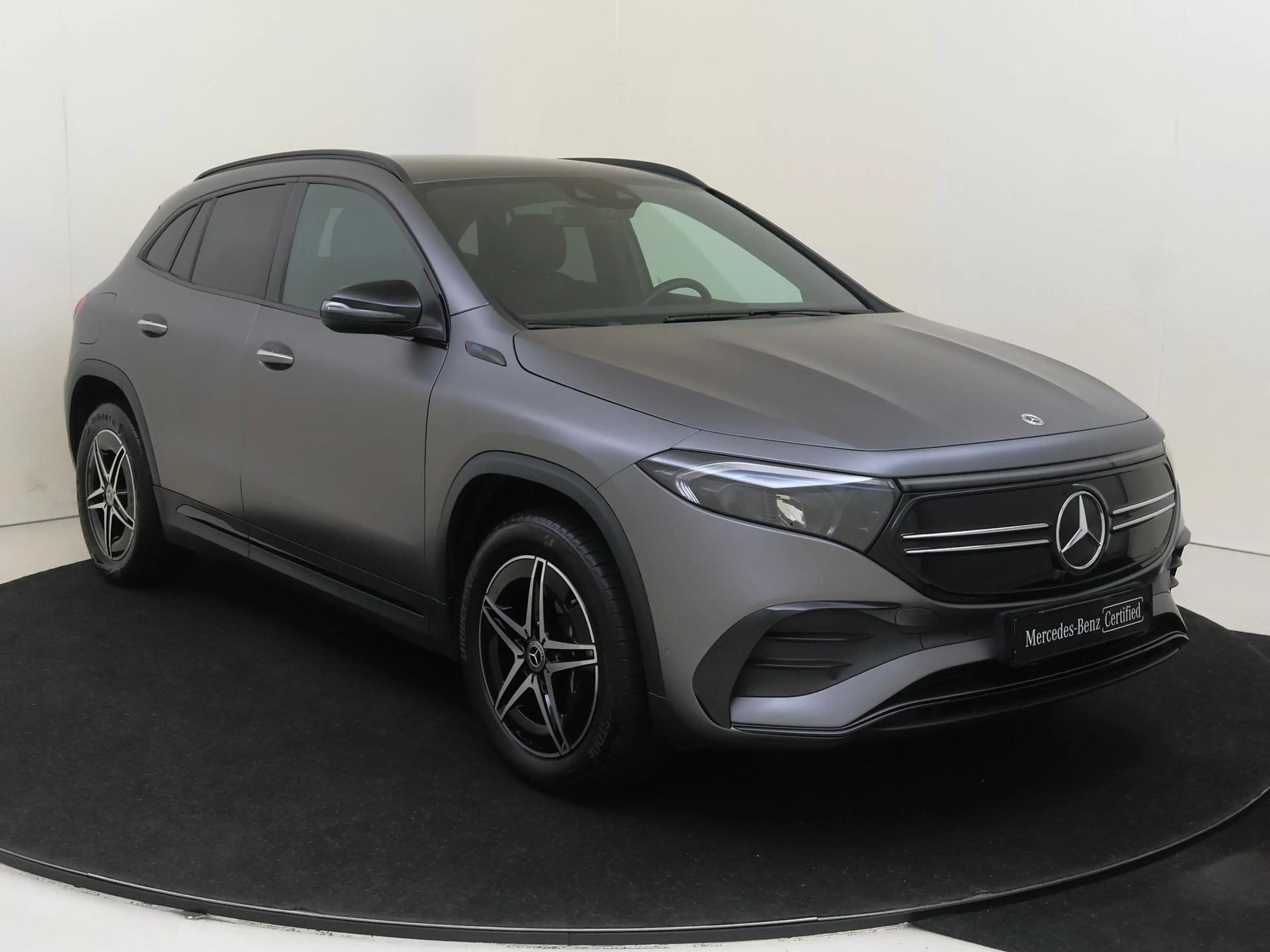 Mercedes-Benz EQA 250 Business Solution AMG 67 kWh / Memory-Stoelen / Ni — photo 2
