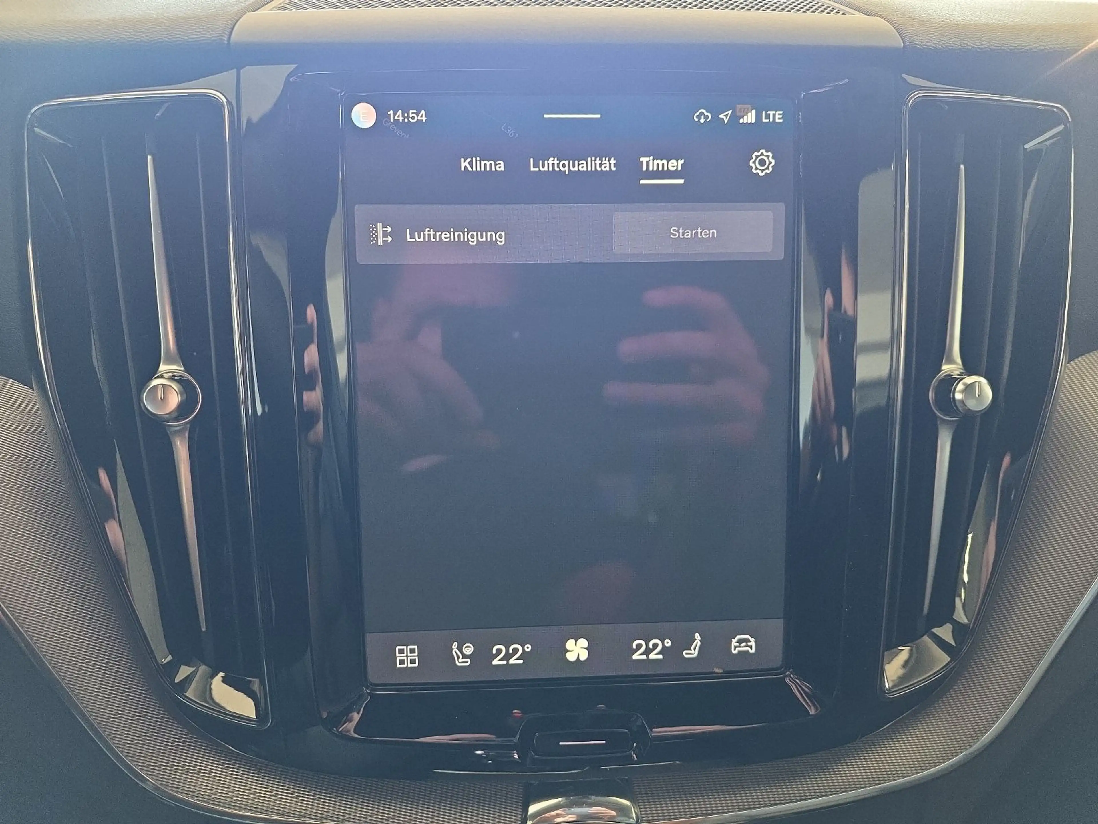 Volvo XC60 B5 Plus Black Edition AWD BLIS AHK Nappa — photo 33