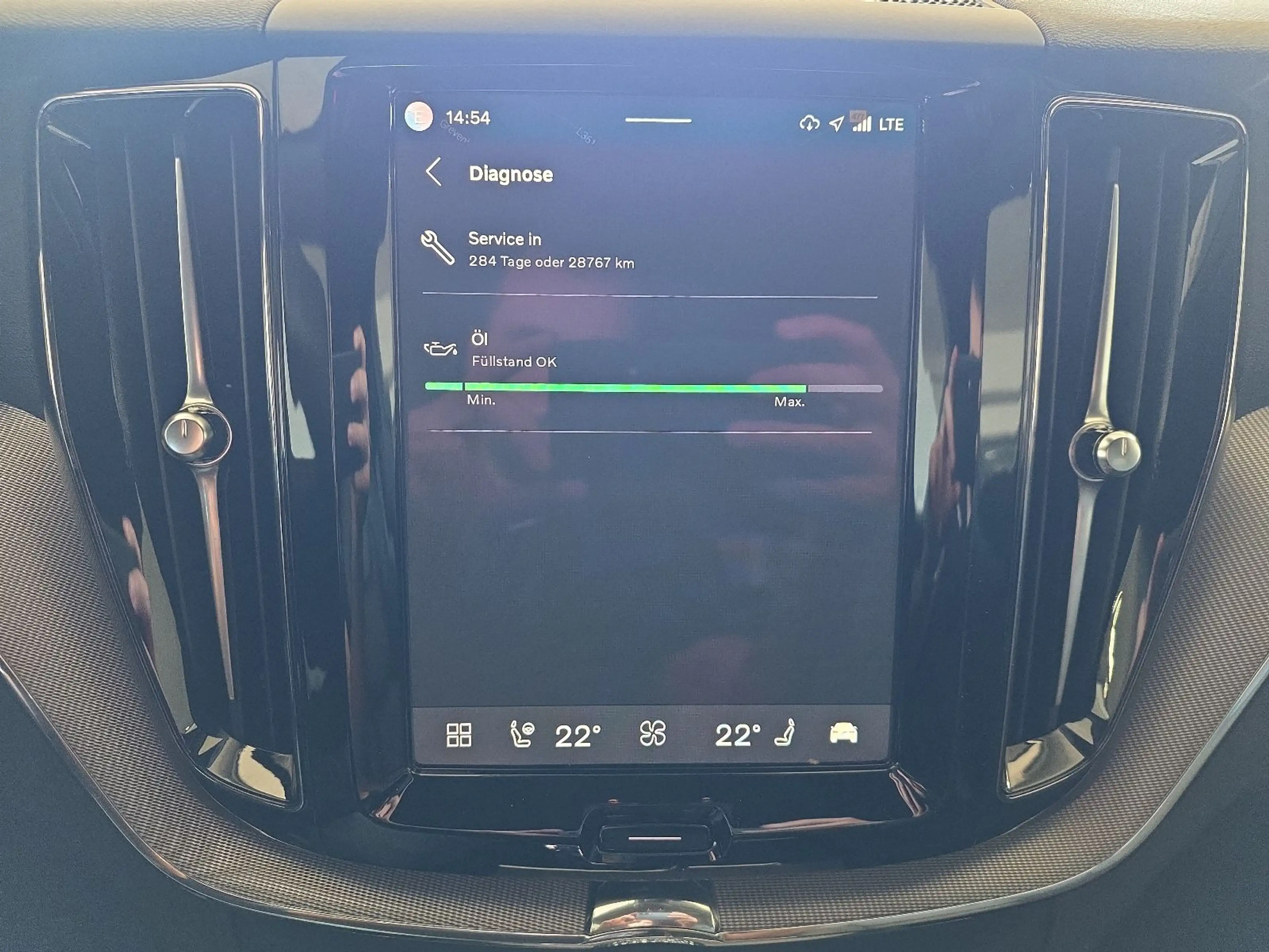 Volvo XC60 B5 Plus Black Edition AWD BLIS AHK Nappa — photo 29
