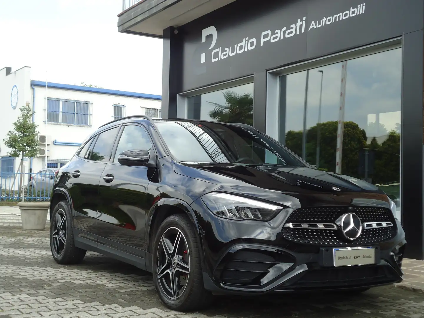 Mercedes-Benz GLA 200 D AMG LINE ADVANCED PLUS Nero - 2
