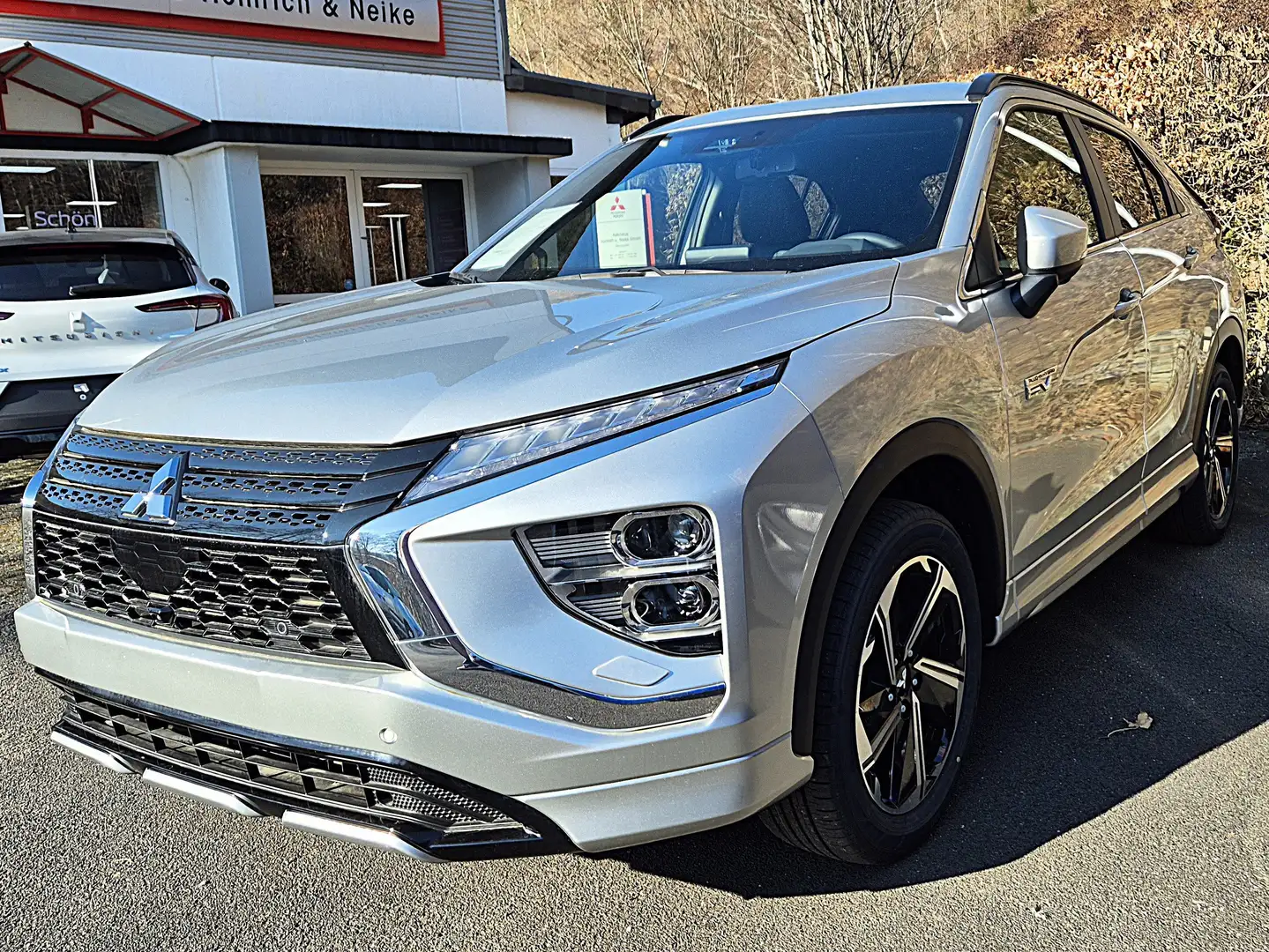 Mitsubishi Eclipse Cross Plug-in Hybrid Select 2.4 4WD Silber - 2