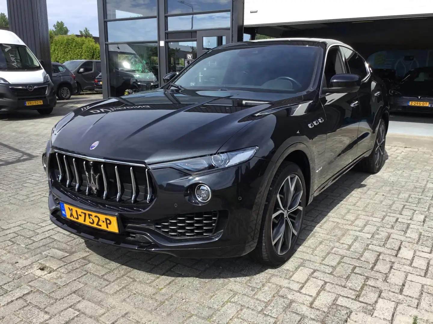 Maserati Levante 3.0 V6 AWD GranLusso Noir - 1