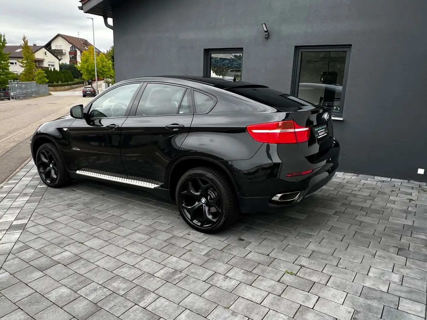 BMW X6 xDrive40d Schwarz - 2