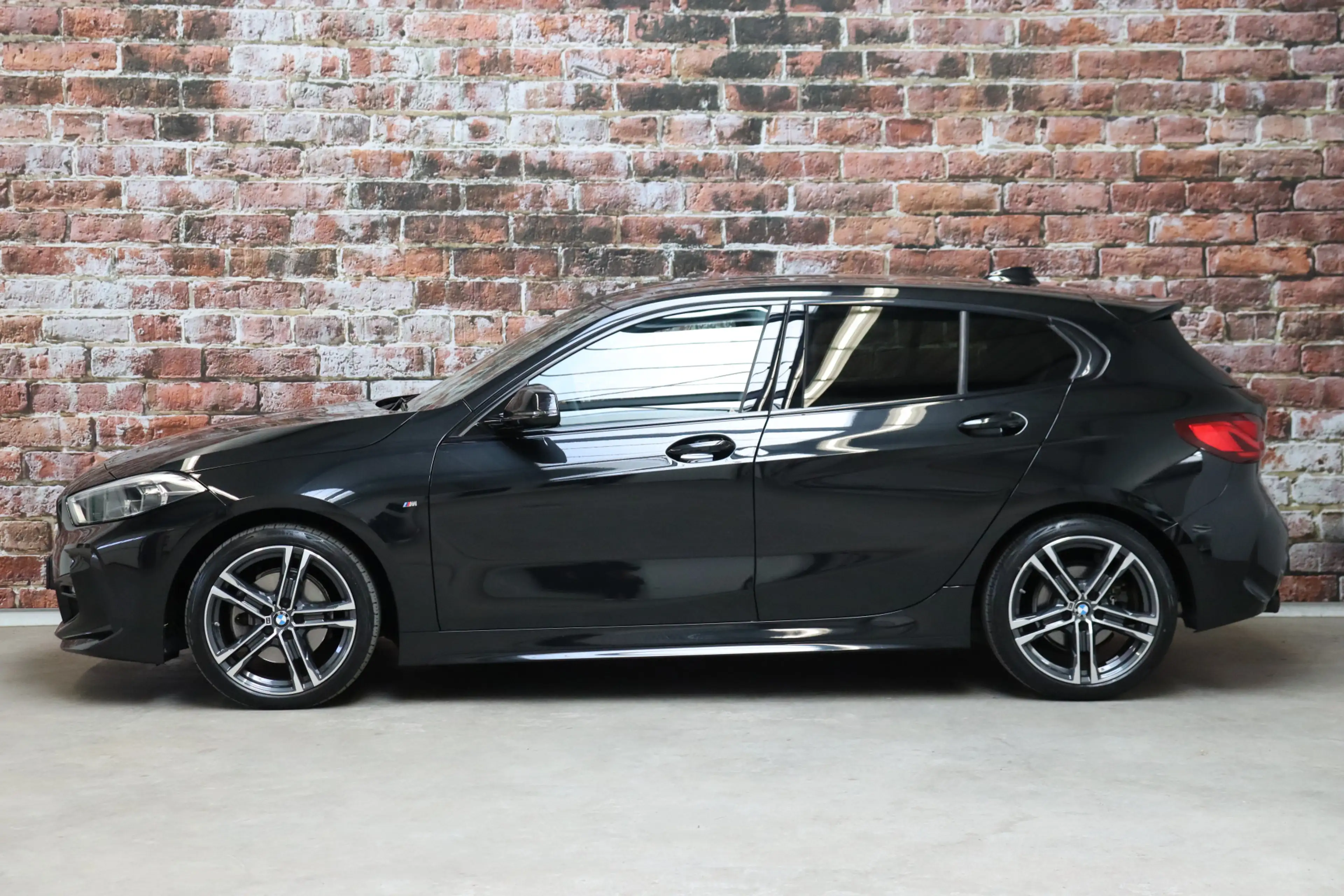 BMW 118 1 Serie 118i Executive M Sport Pakket Automaat / L — photo 3