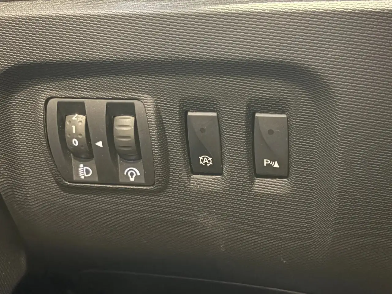 Renault Captur — photo 28