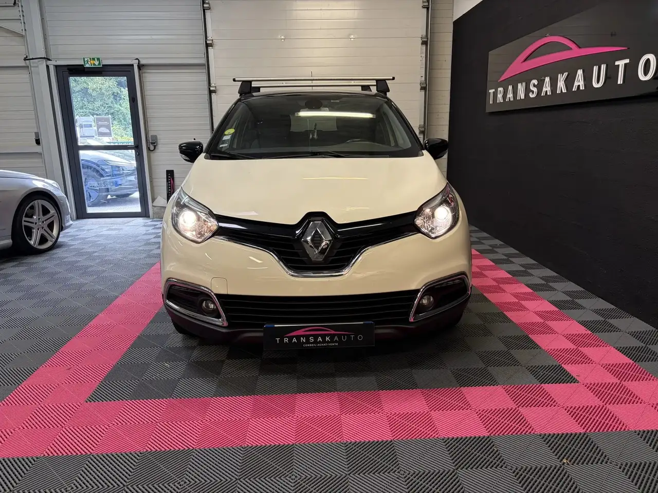 Renault Captur — photo 8