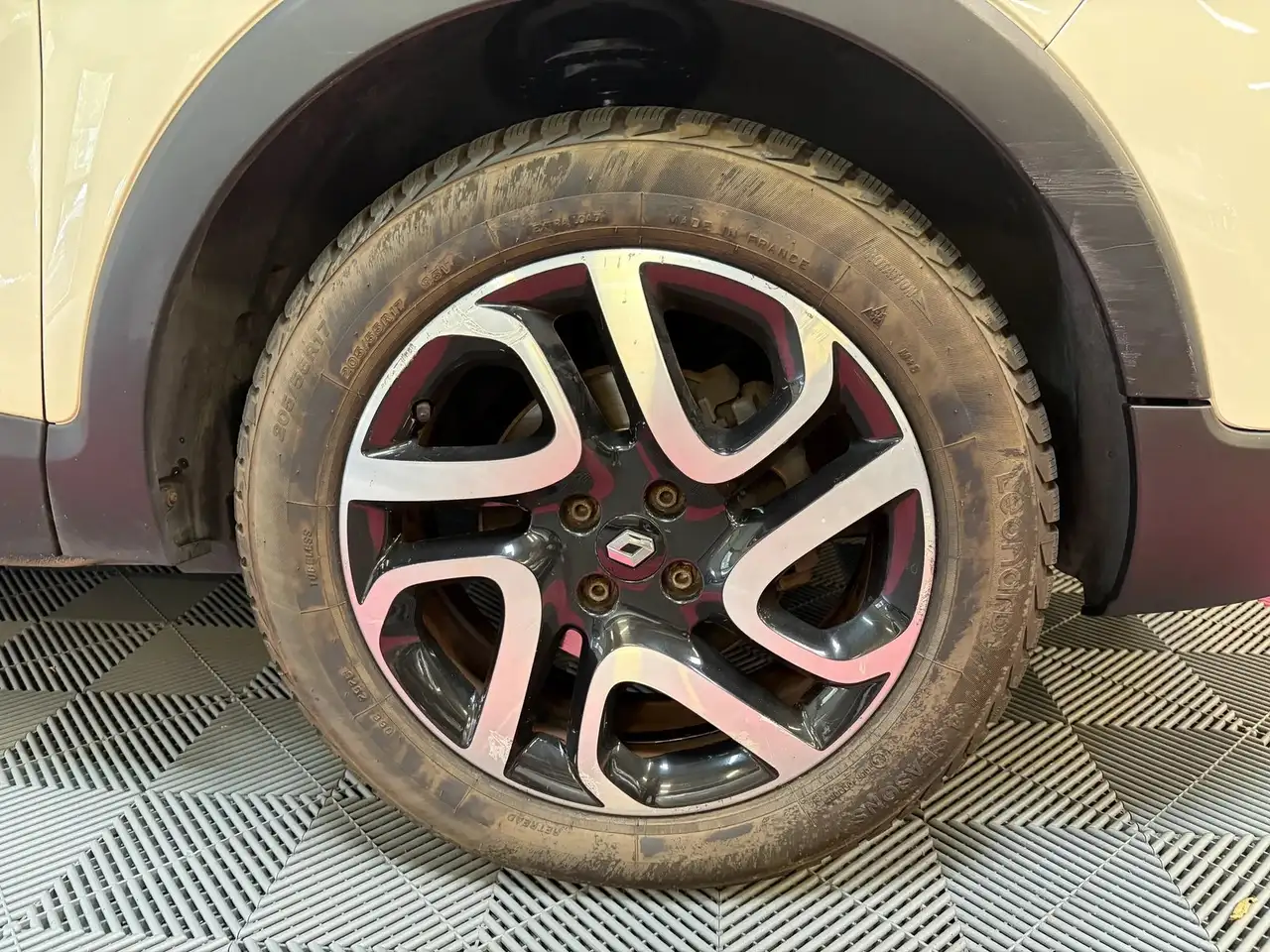 Renault Captur — photo 33