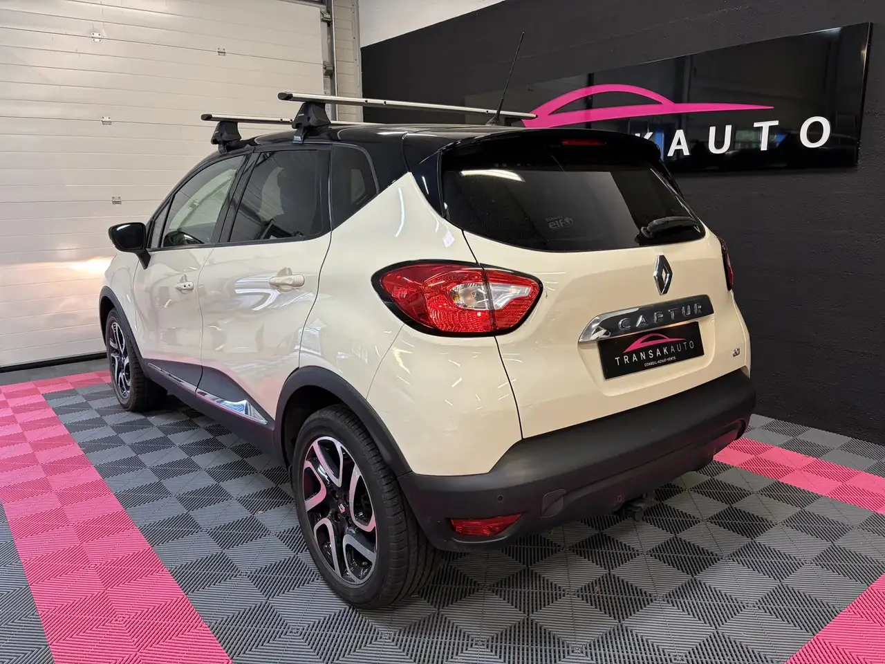 Renault Captur — photo 3