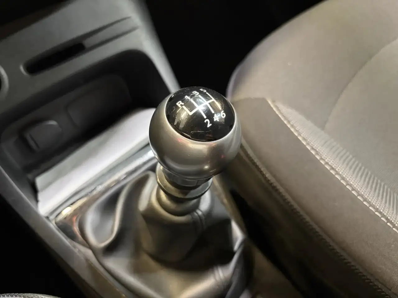 Renault Captur — photo 22