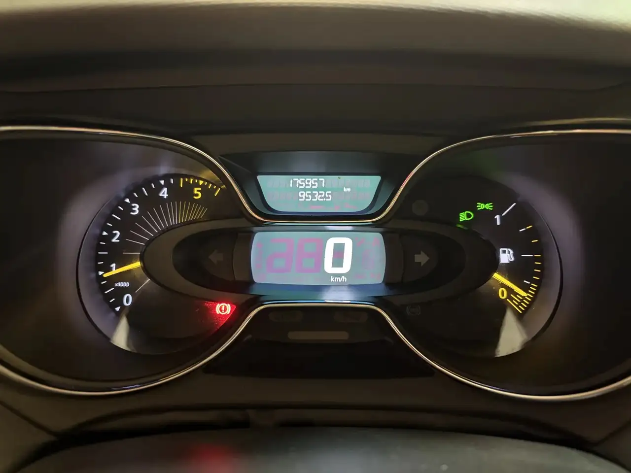 Renault Captur — photo 27