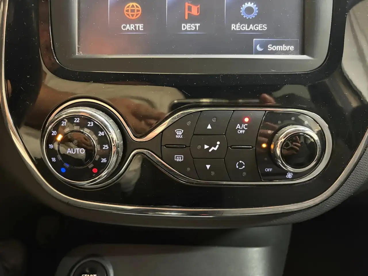 Renault Captur — photo 20