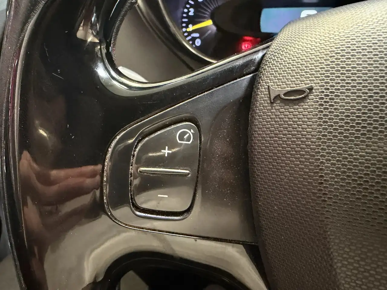 Renault Captur — photo 25