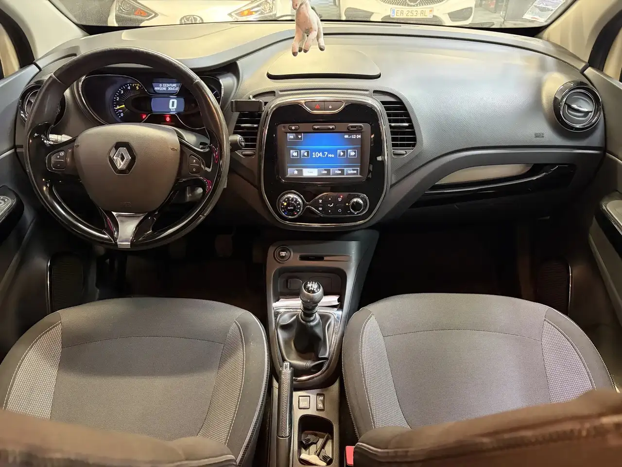 Renault Captur — photo 14