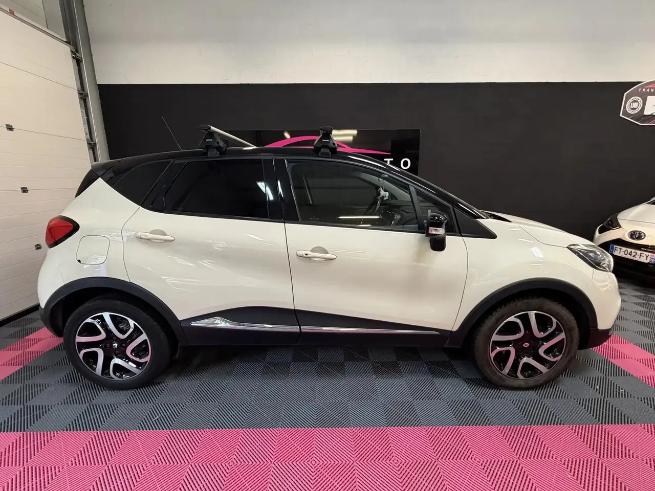 Renault Captur — photo 6
