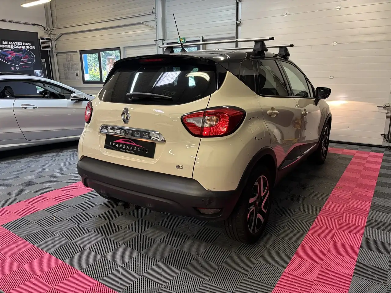 Renault Captur — photo 5