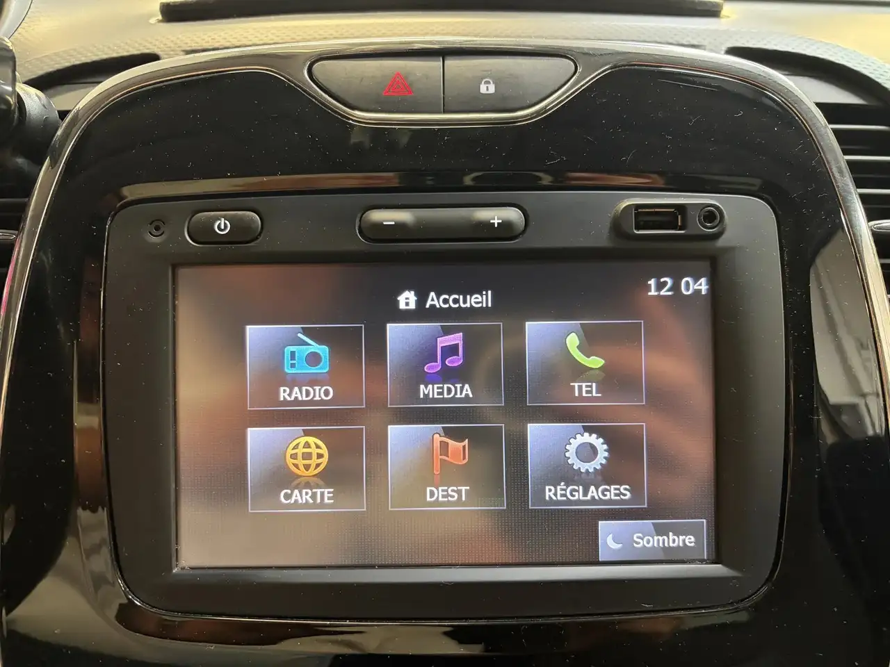 Renault Captur — photo 16