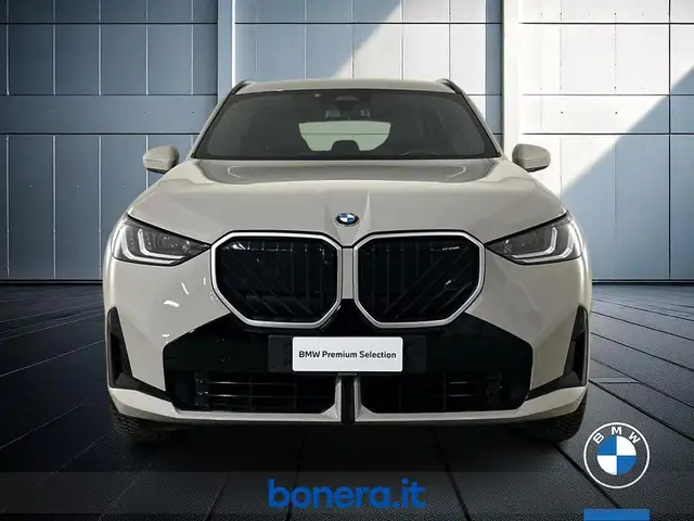 BMW X3 view 3