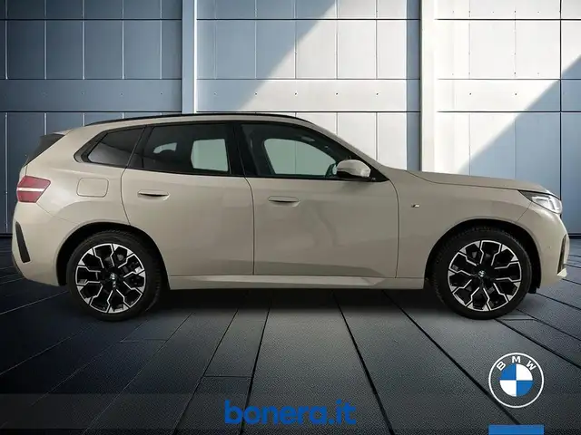 BMW X3 view 5