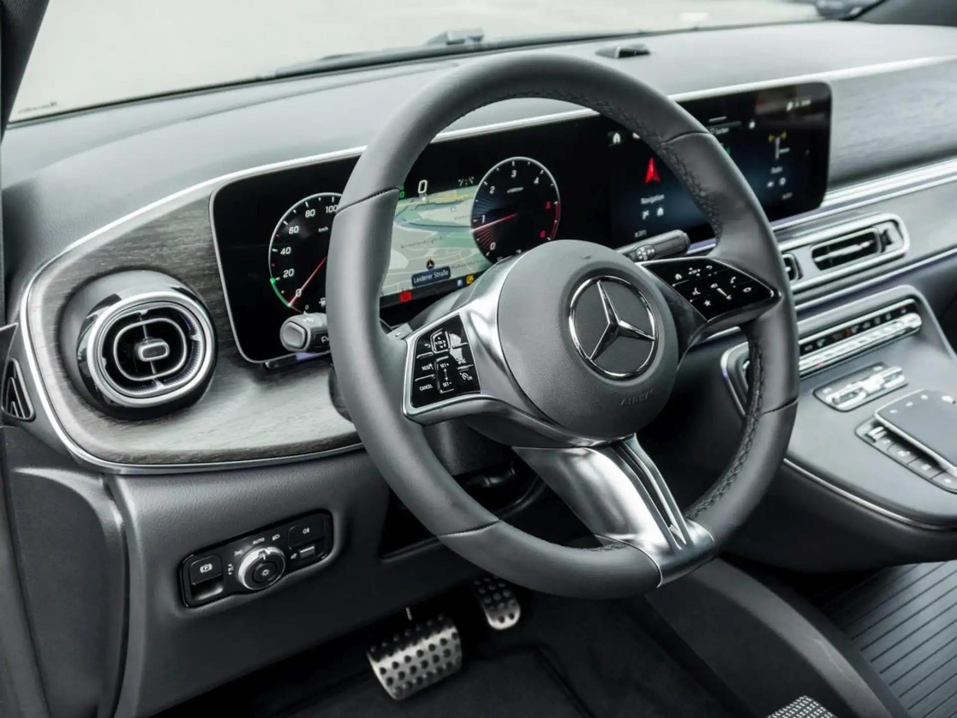 벤츠 Mercedes-Benz V 300 d STYLE Lang AMG Standhzg Distronic AHK 2026 흰색 사진 8